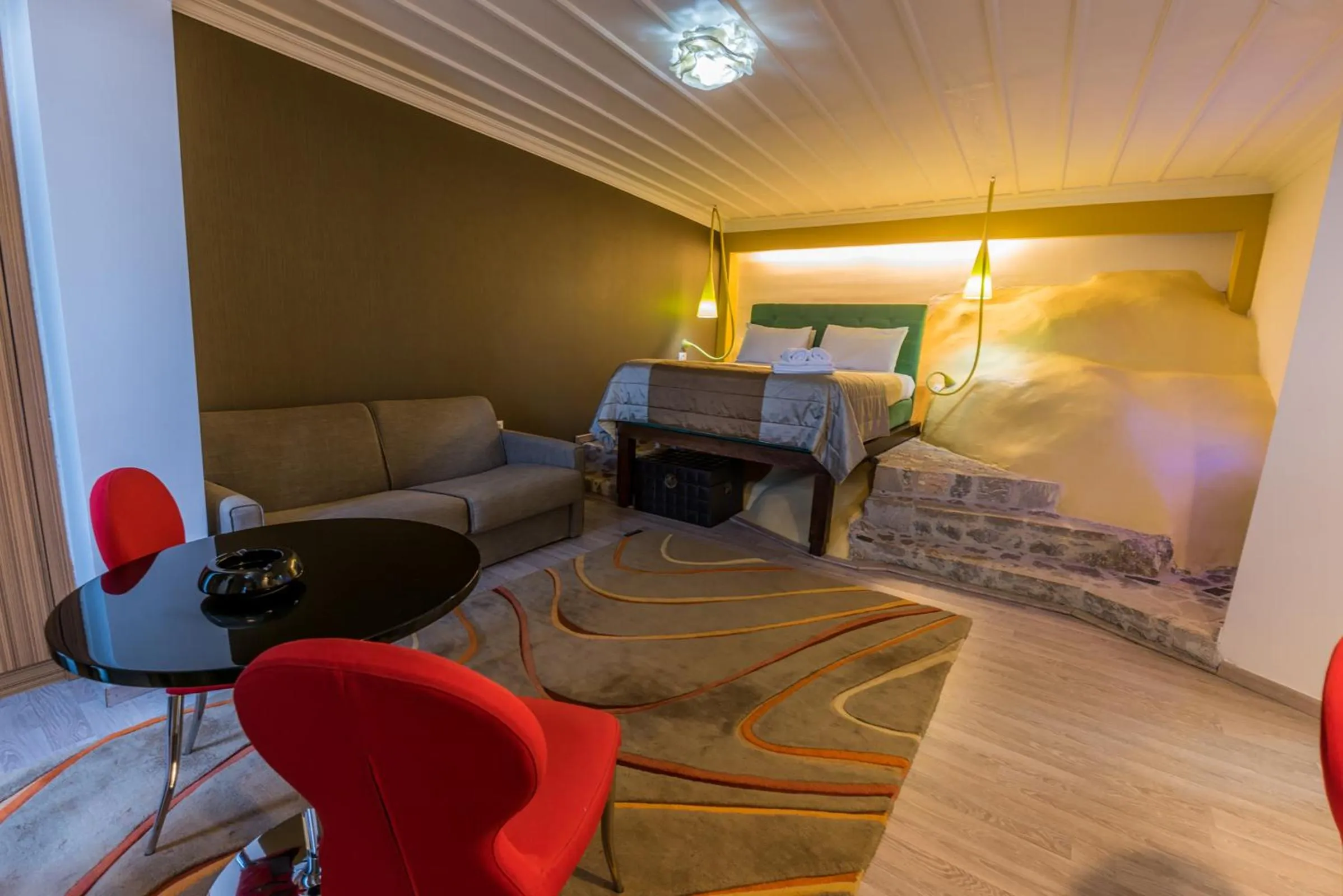 Photo of the whole room, Bed in Amfitriti Palazzo