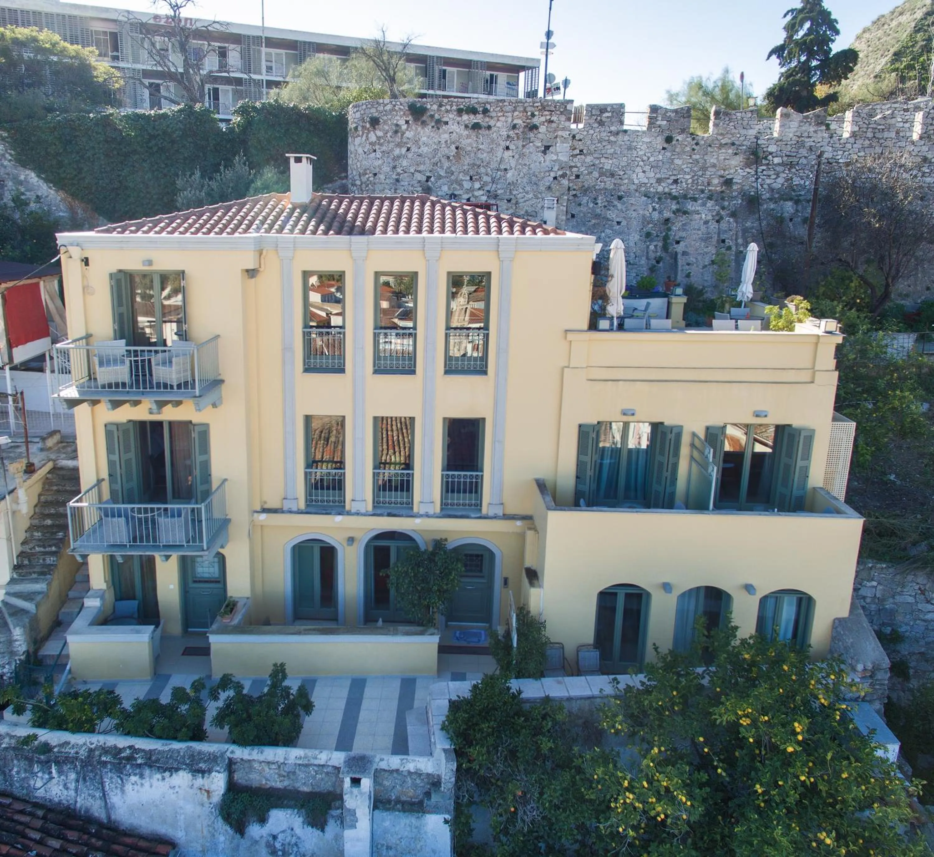 Property building in Amfitriti Palazzo