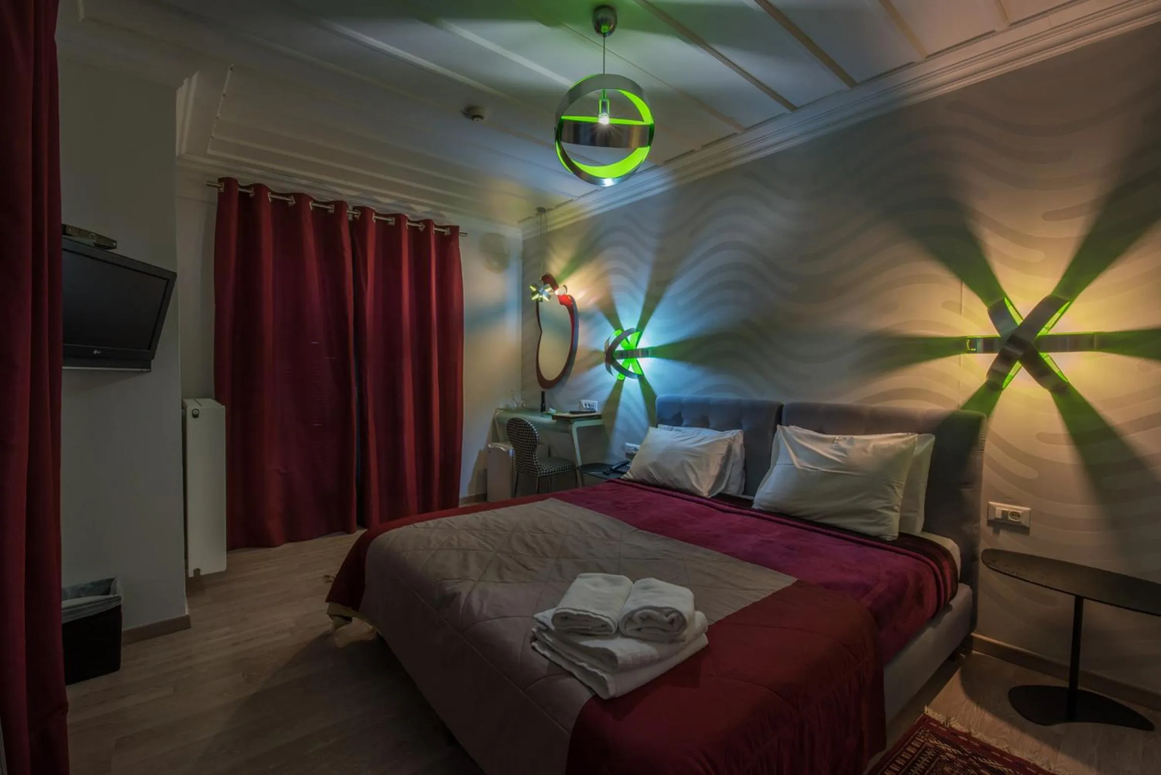 Photo of the whole room, Bed in Amfitriti Palazzo