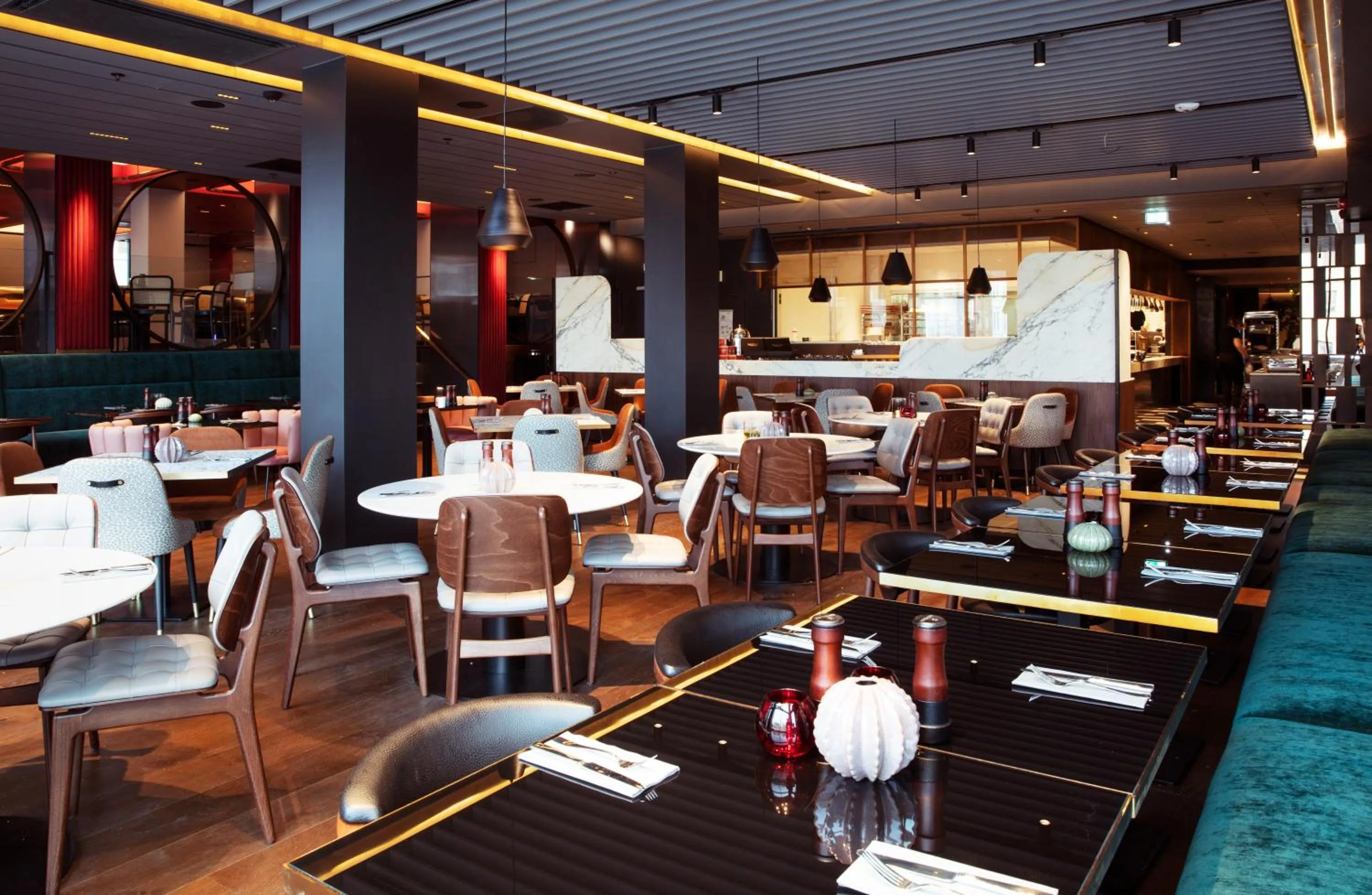 Restaurant/places to eat in Clarion Hotel The Hub