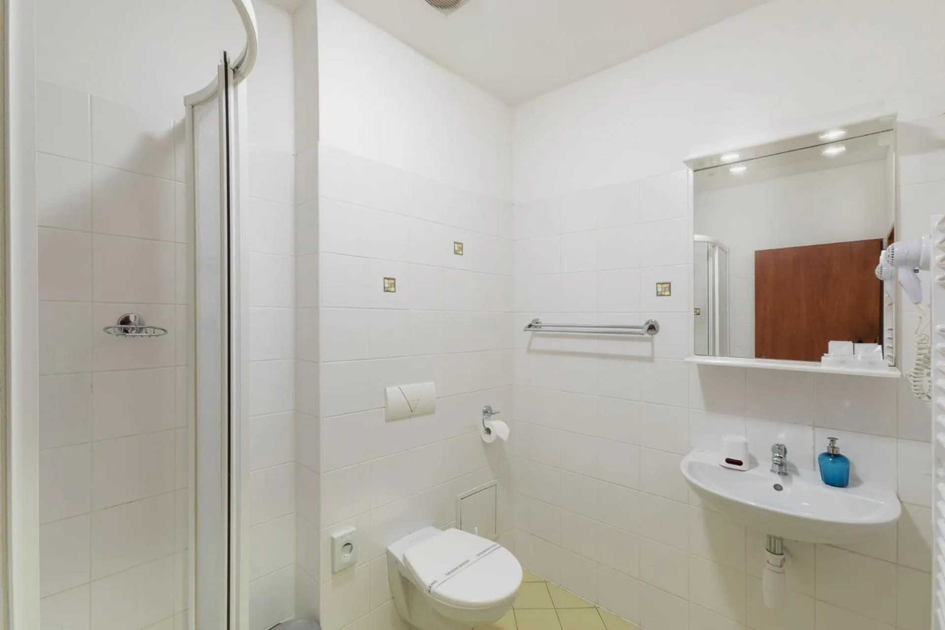 Bathroom in Augustus et Otto Hotel