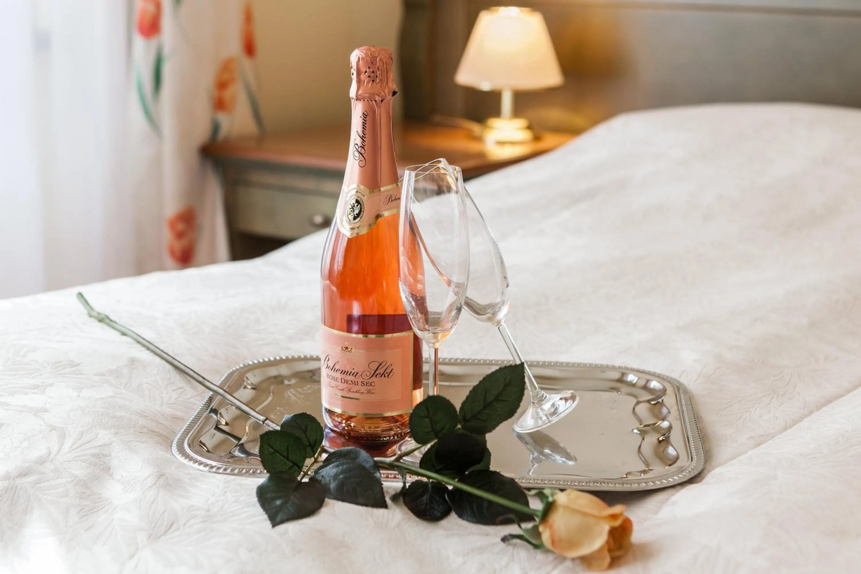 Food and drinks, Bed in Augustus et Otto Hotel