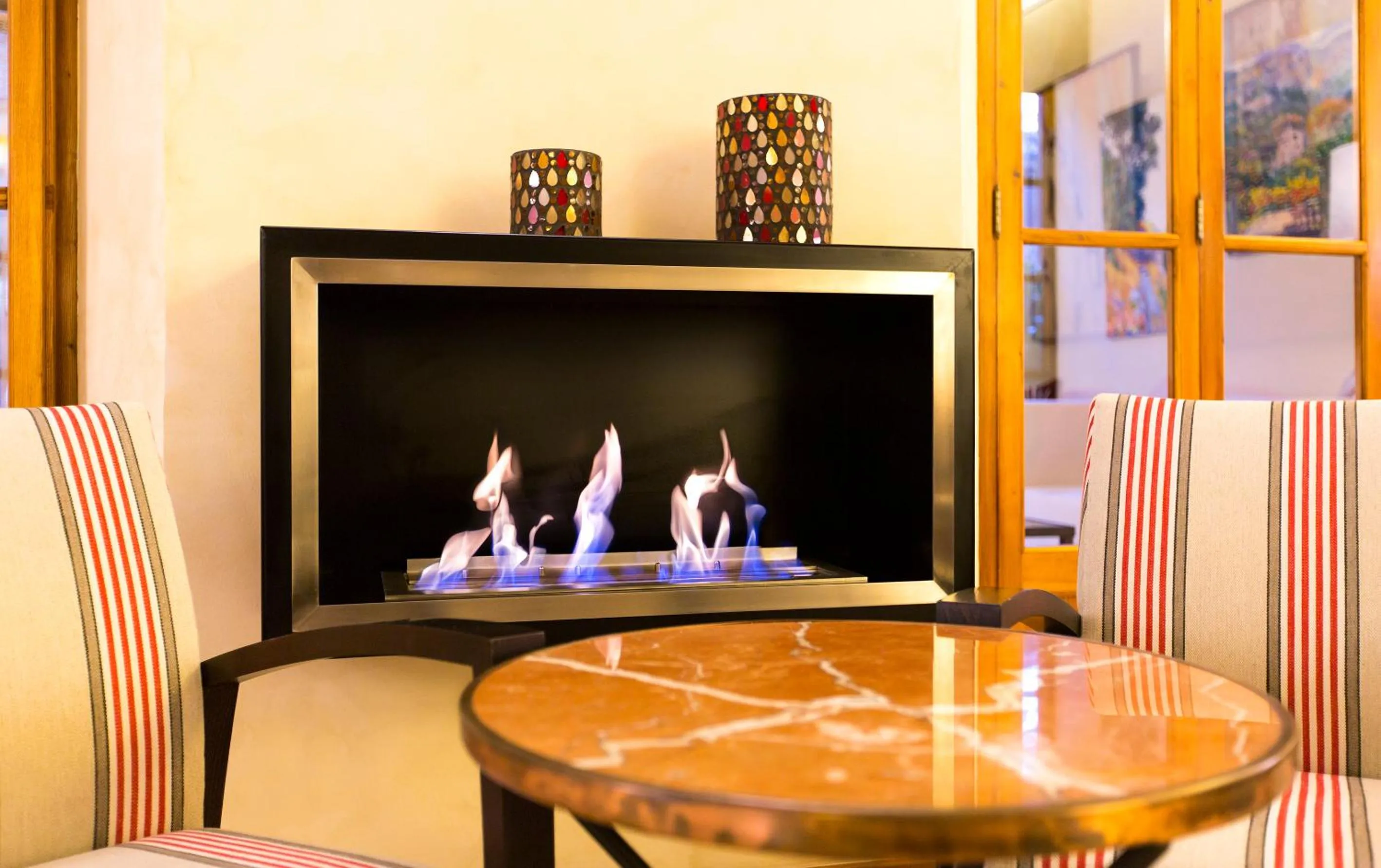 Communal lounge/ TV room in Hotel y Apartamentos DES PUIG