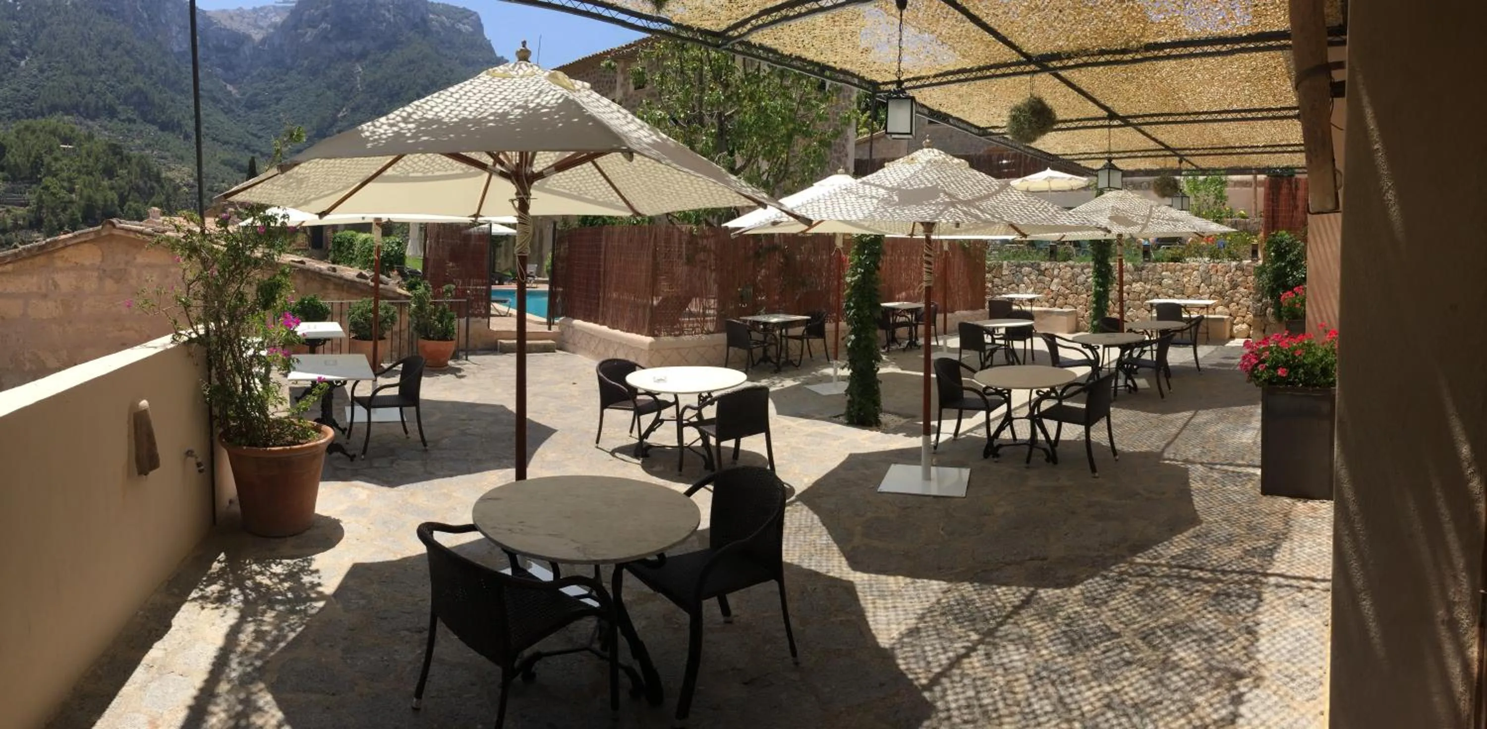 Patio in Hotel y Apartamentos DES PUIG