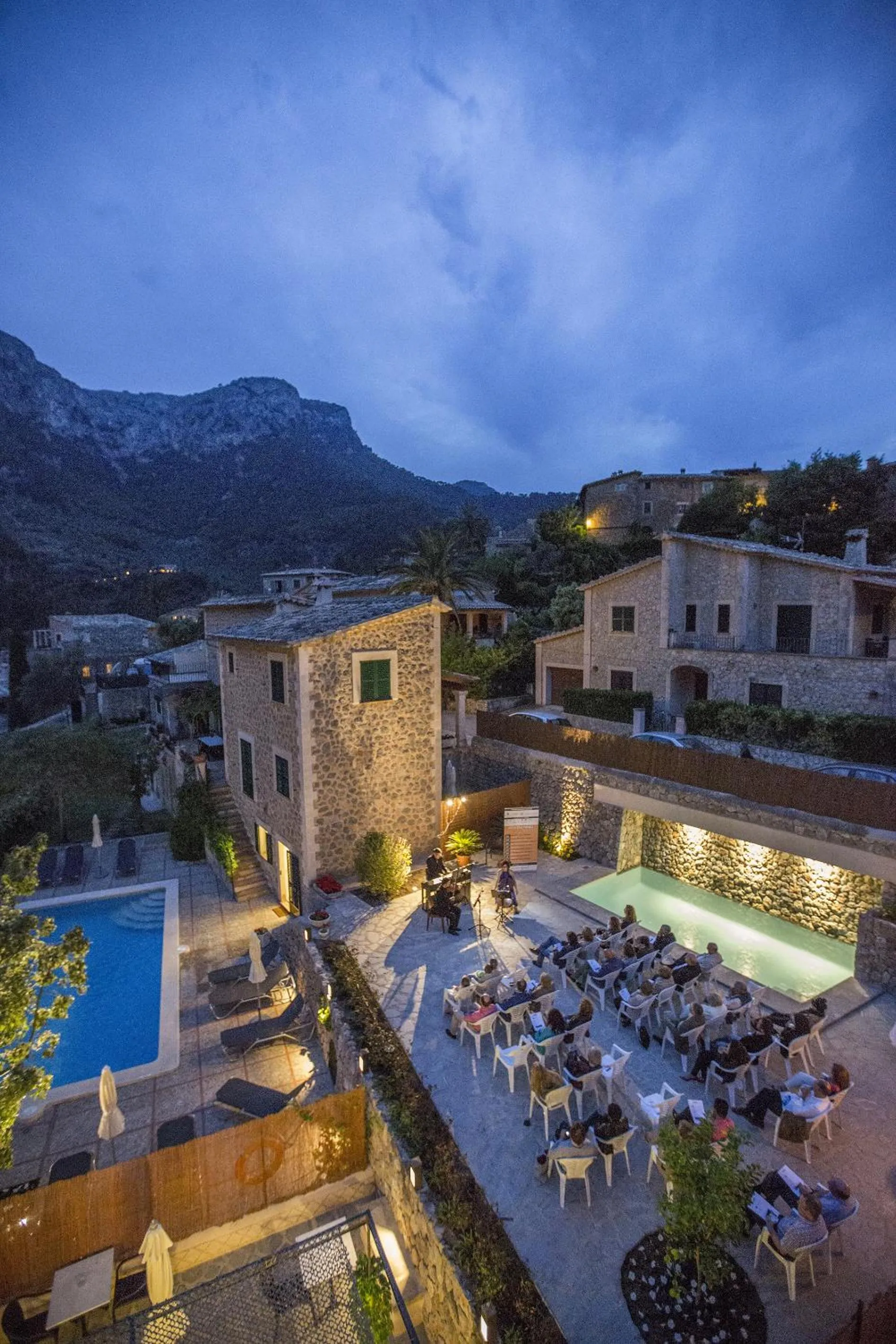 Property building in Hotel y Apartamentos DES PUIG