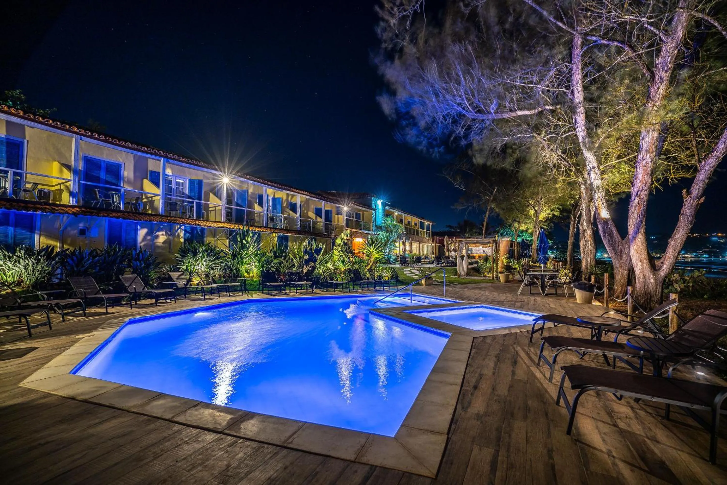 Pool view in Pousada dos Gravatás