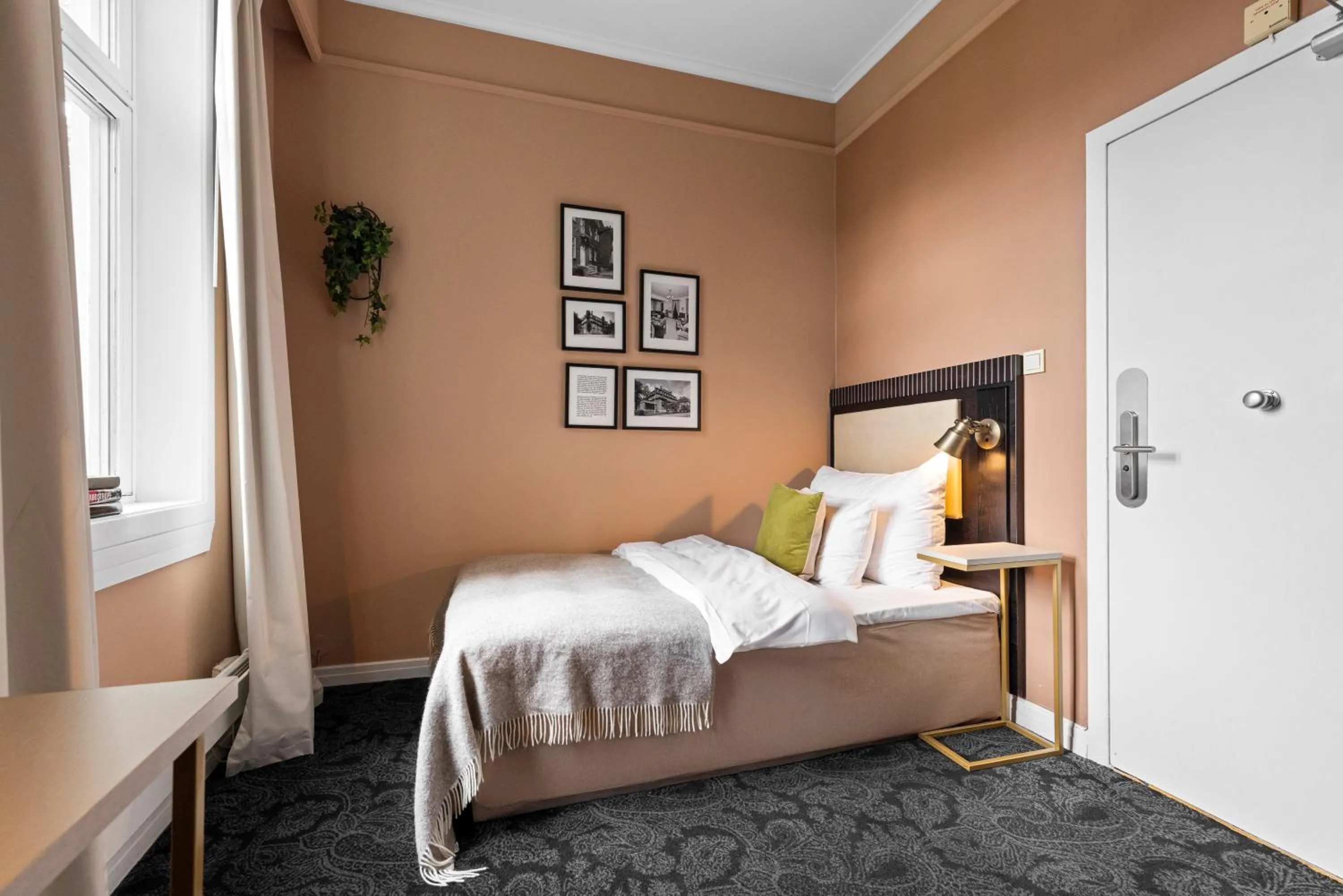 Bed in Home Hotel Gabelshus