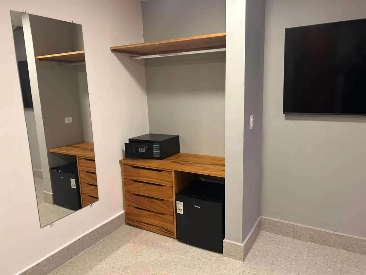 locker in Hotel Coquille