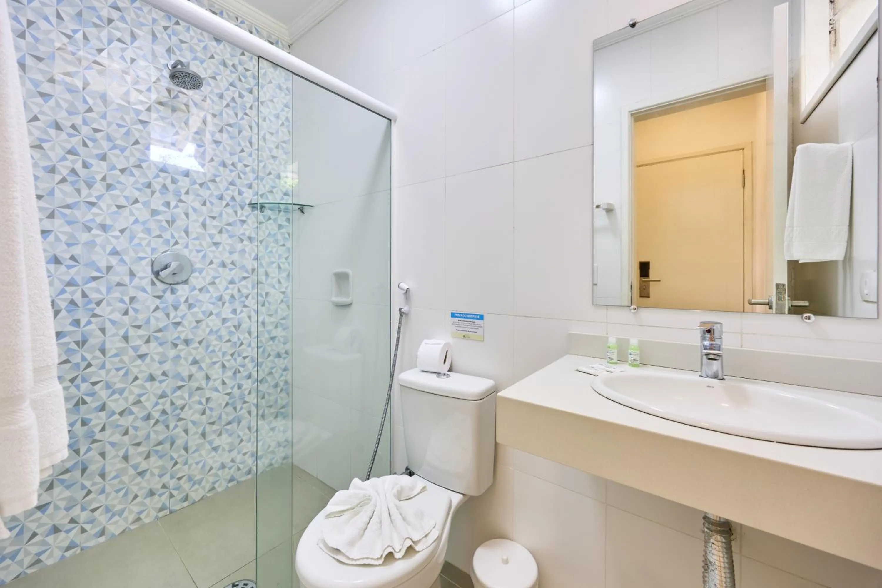 Bathroom in Hotel Coquille