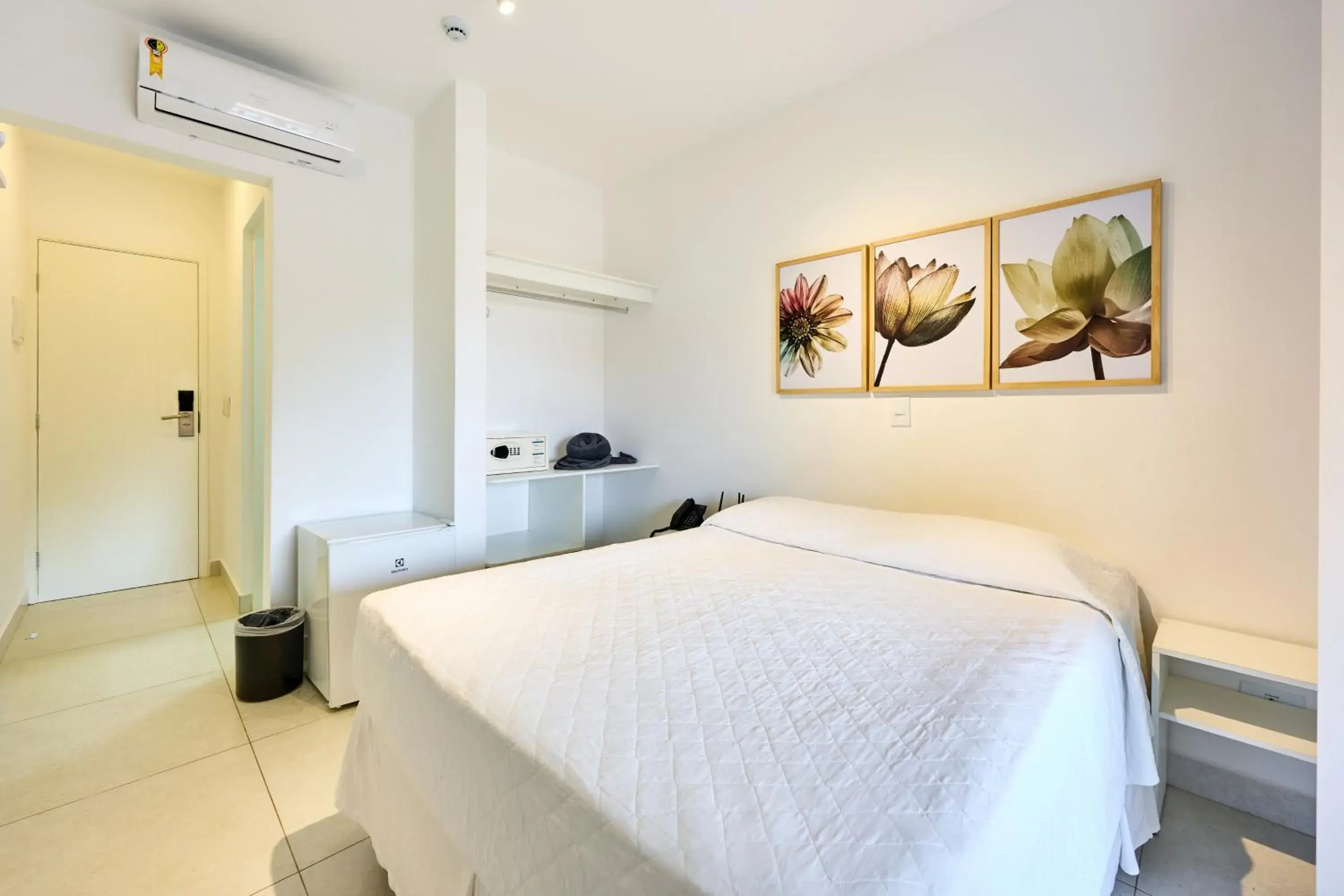 Double Room with Patio in Hotel Coquille Double Room with Patio in Hotel Coquille