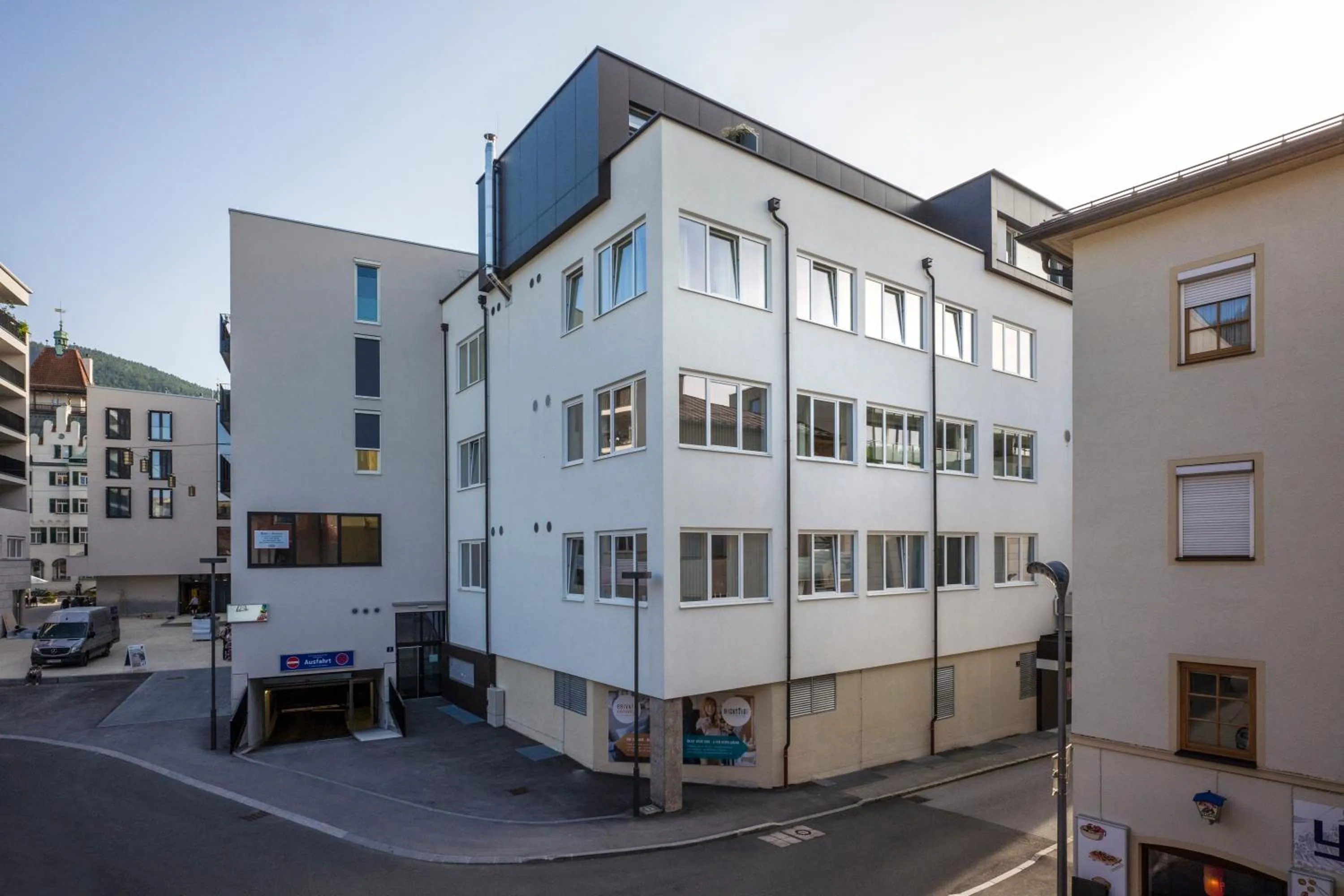 Facade/entrance in Aparthotel Backstage