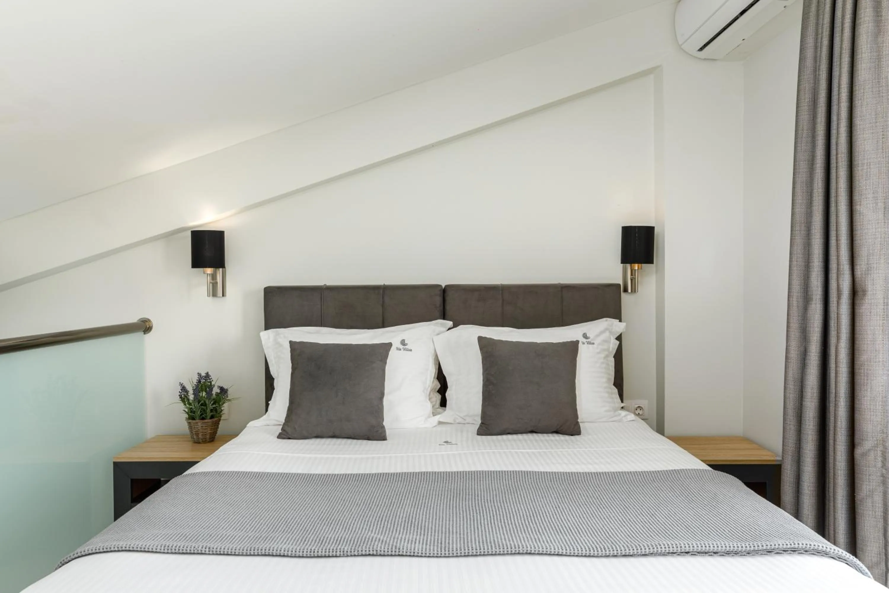 Bedroom, Bed in Ilis Villas