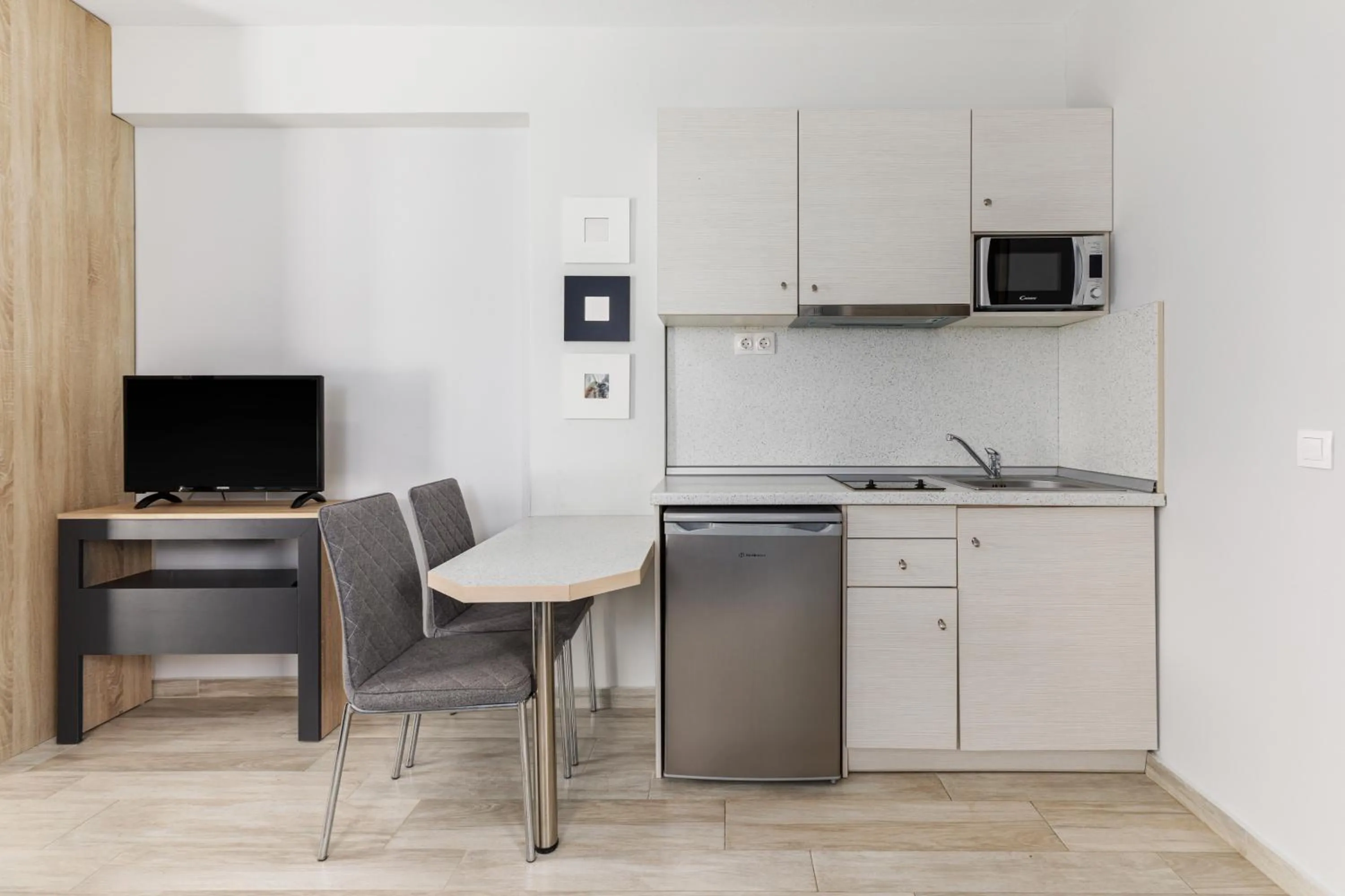 Kitchen or kitchenette in Ilis Villas