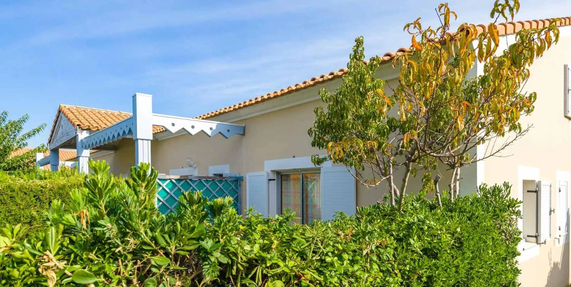 Facade/entrance in Lagrange Vacances Le Scarlett et Les Soleillades