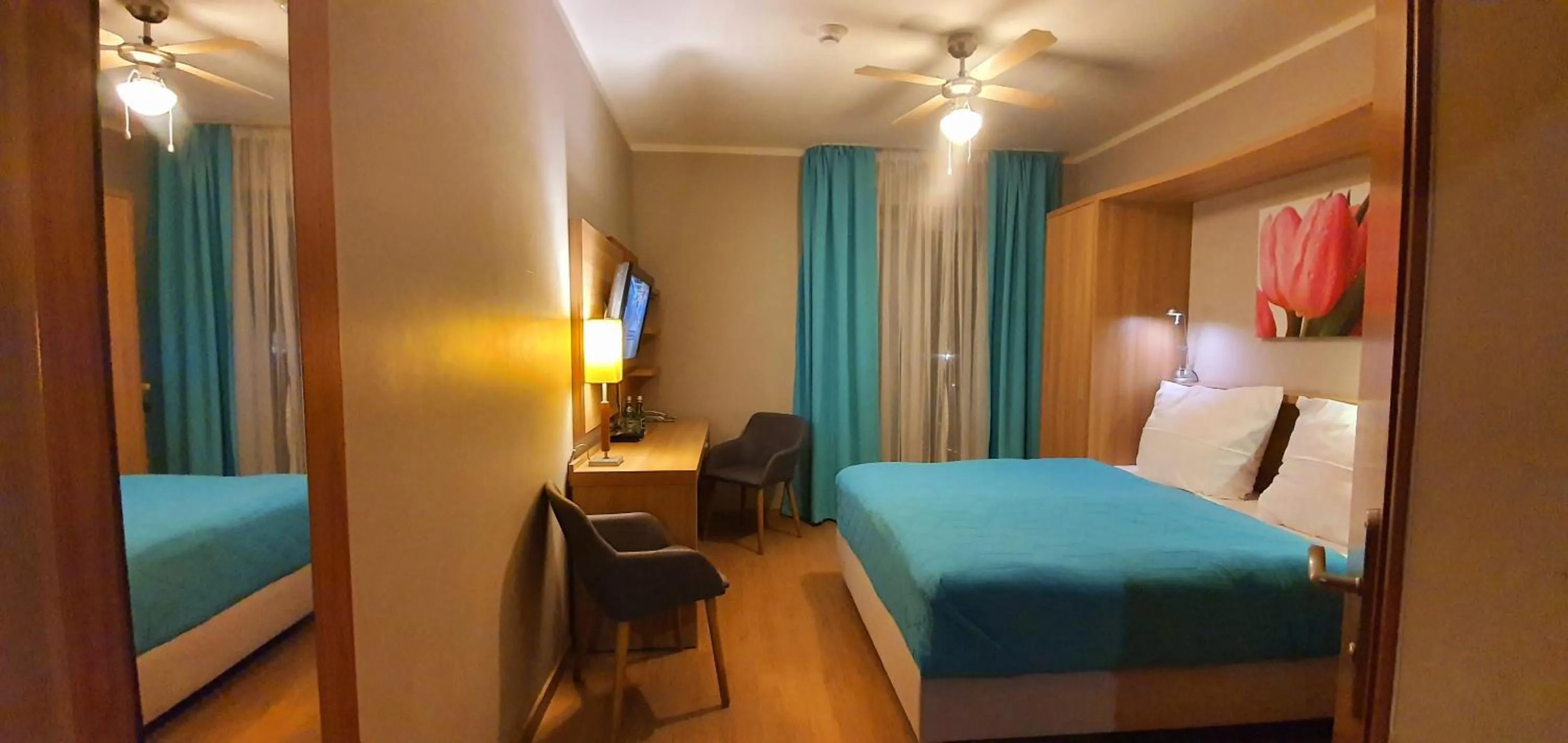 Photo of the whole room in Villa Delfin Spa