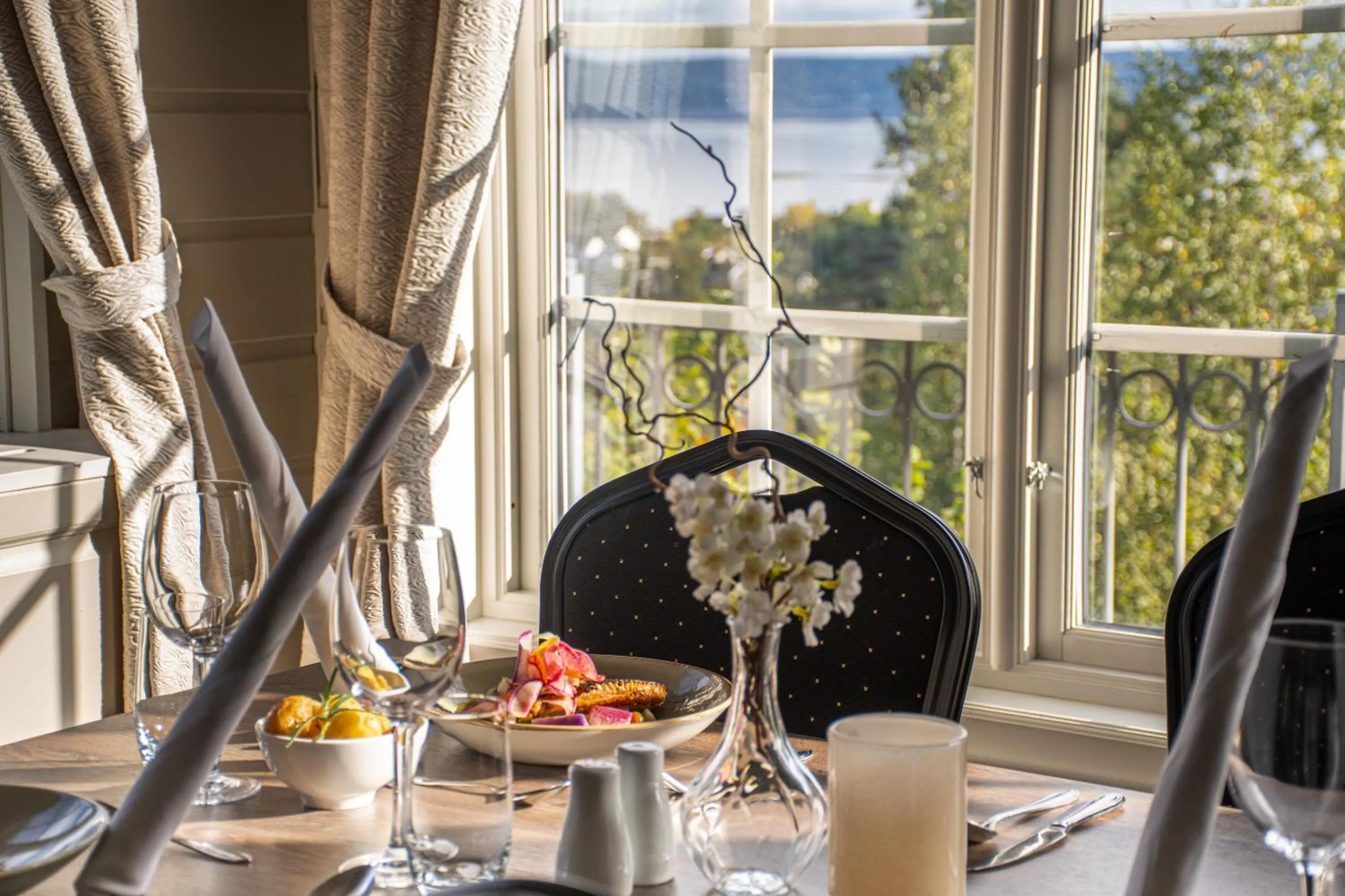 Restaurant/places to eat in Quality Hotel Leangkollen