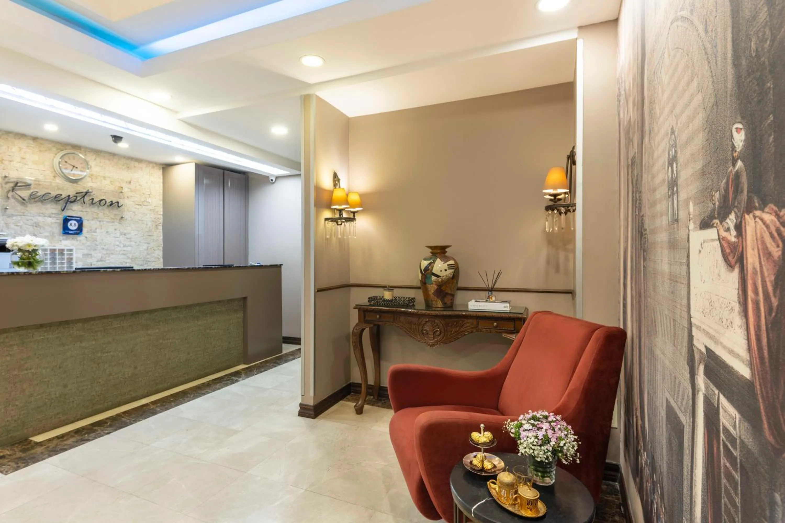 Lobby or reception in Raymond Hotel Old City