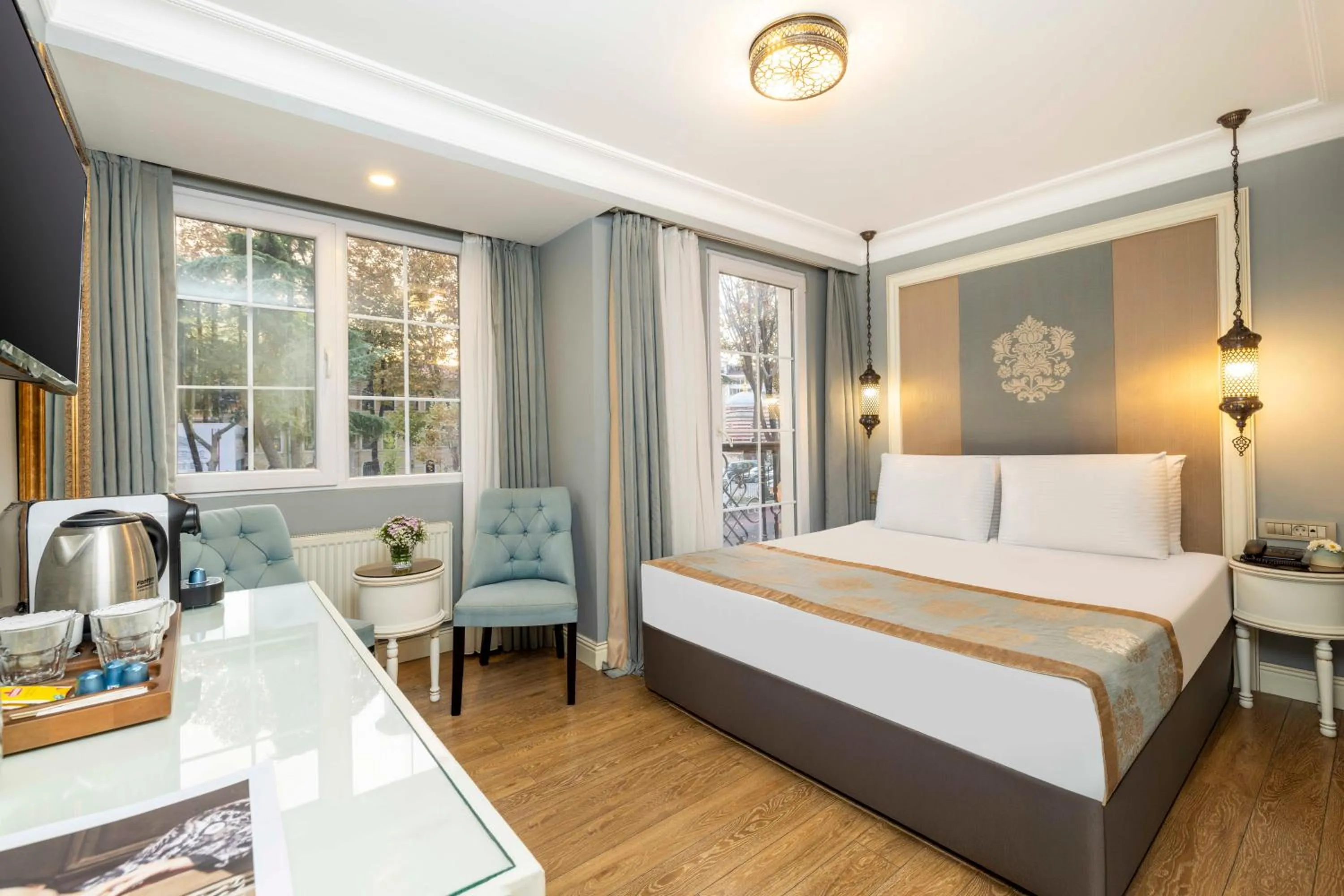 Bed in Raymond Hotel Old City