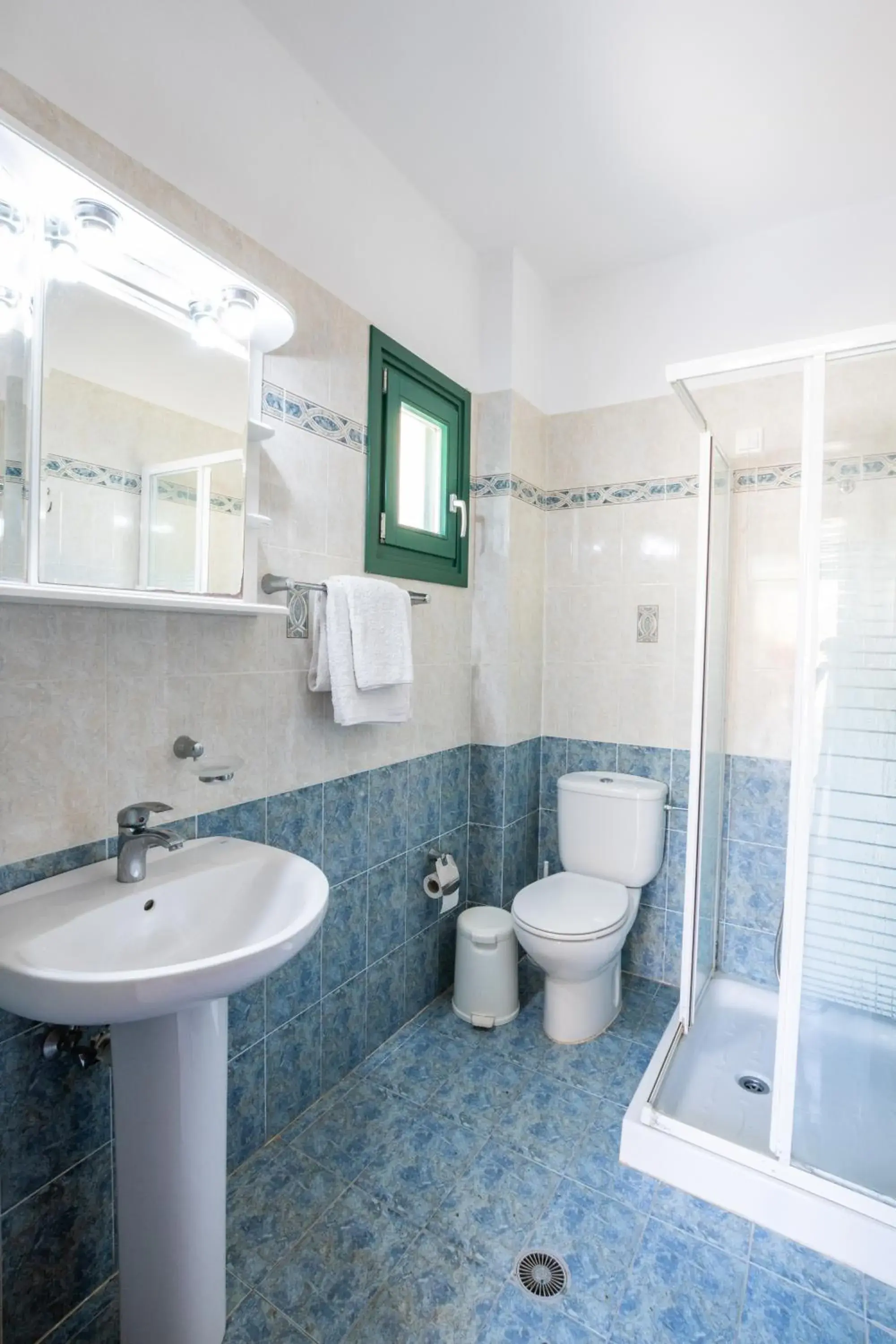 Classic Triple Room in Dilina Studios Classic Triple Room in Dilina Studios