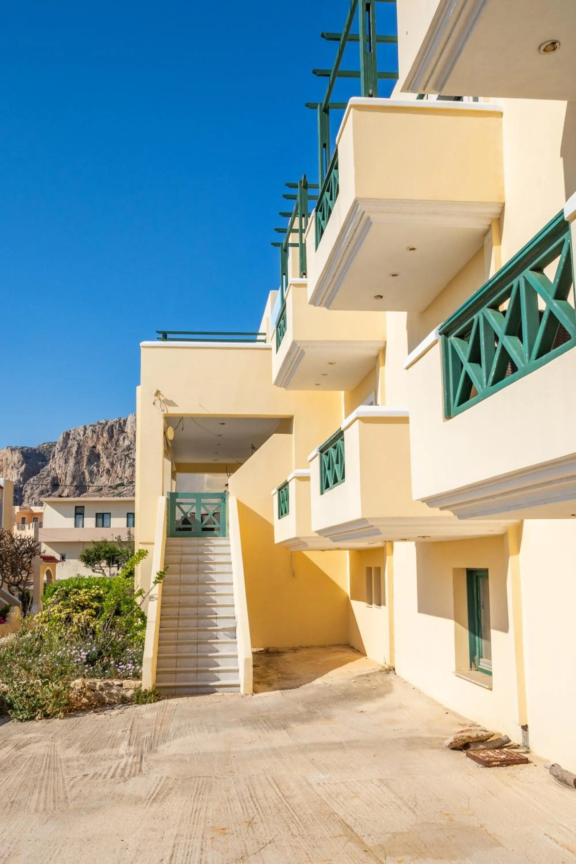 Property building in Dilina Studios