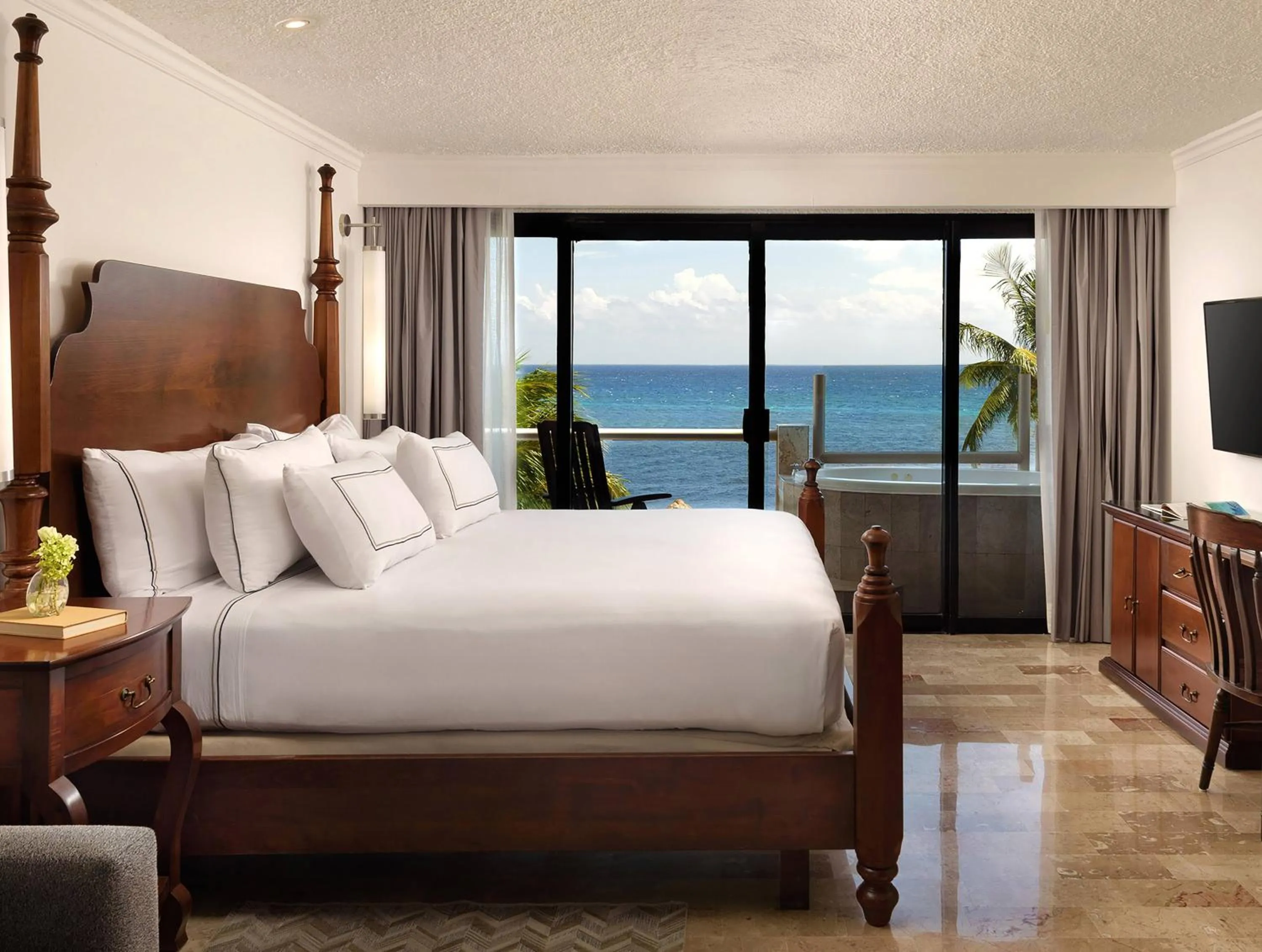 Bed in Meliá Cozumel - All Inclusive