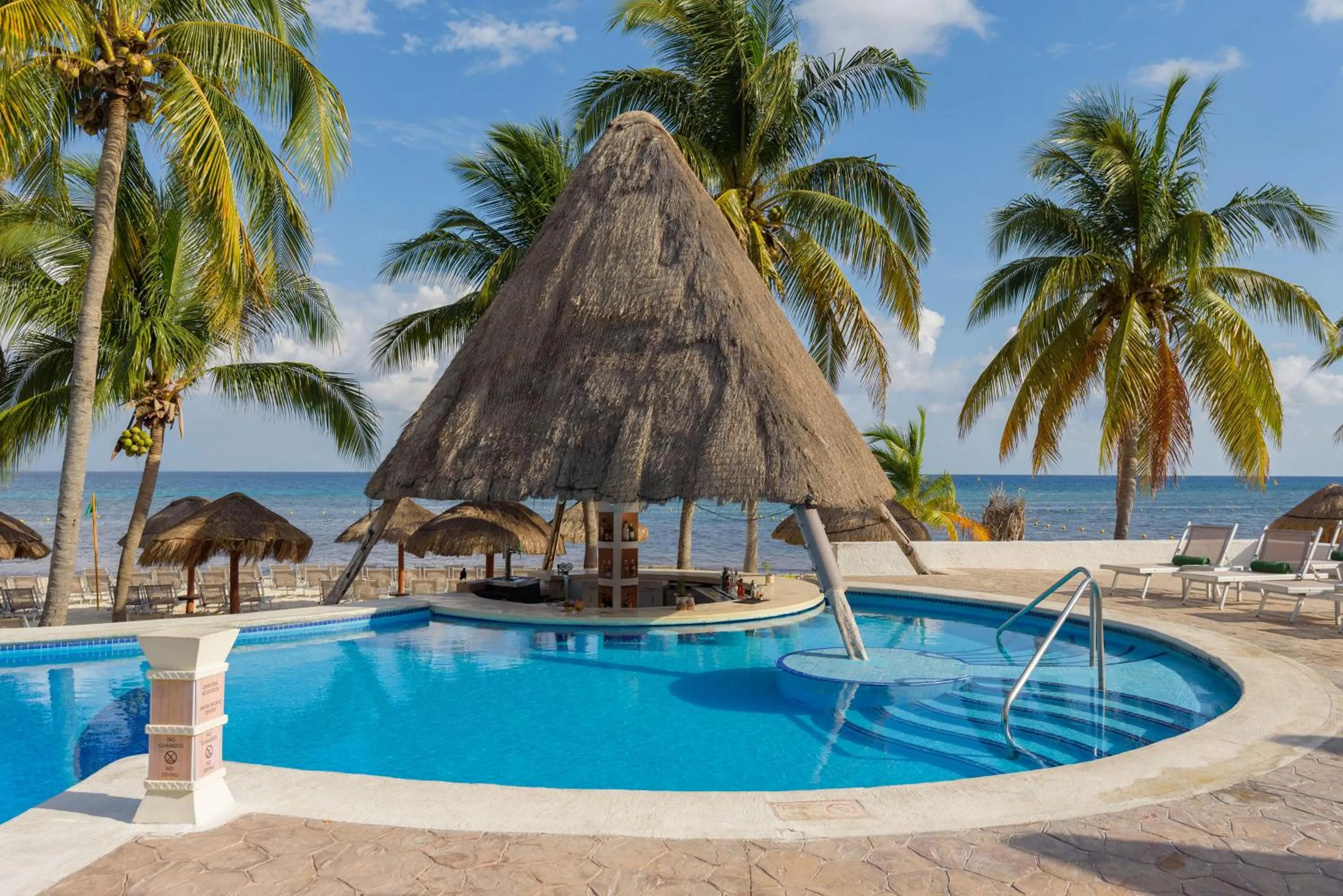 Pool view in Melia Cozumel All Inclusive