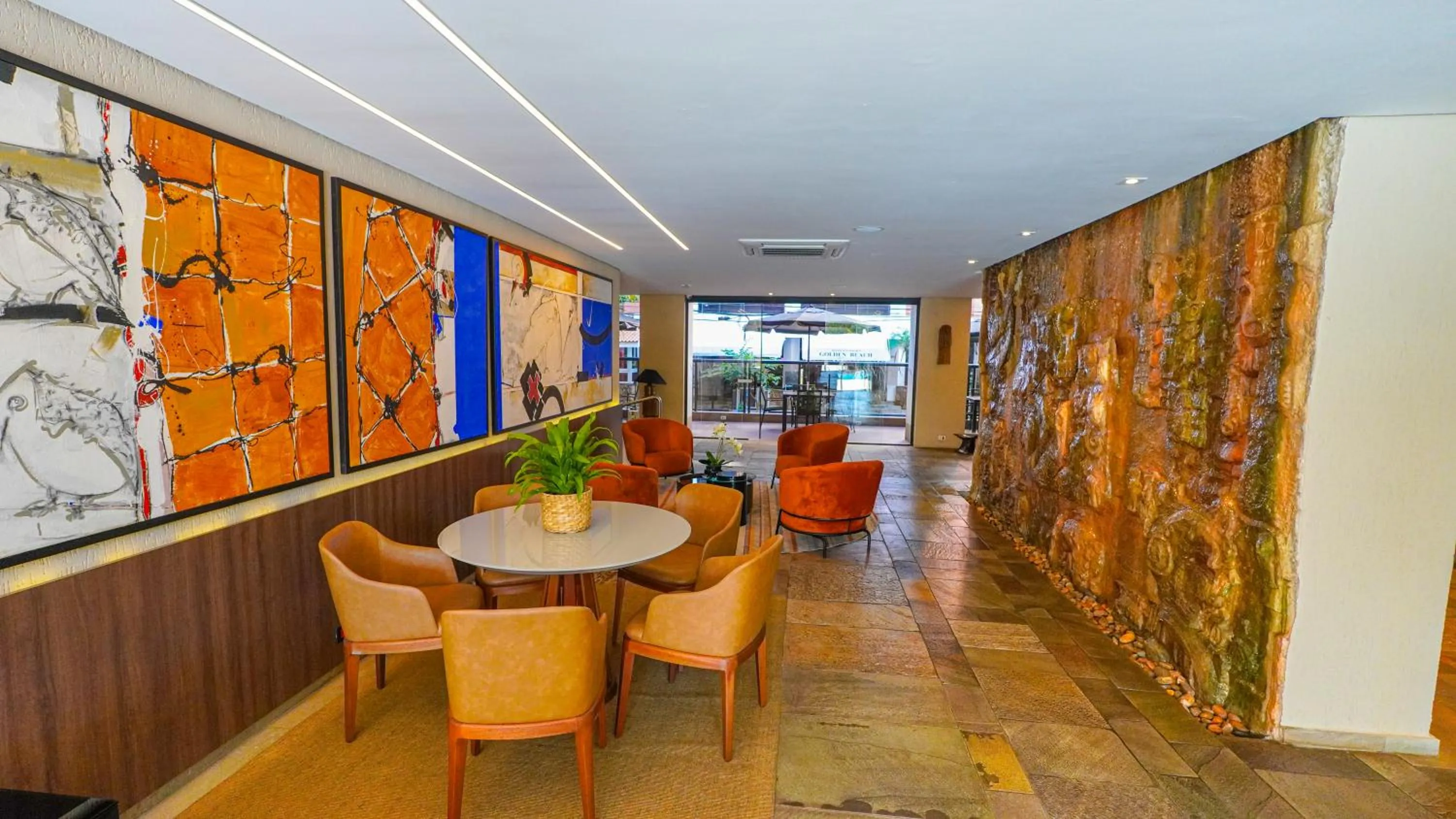 Communal lounge/ TV room in Ferraretto Guarujá Hotel & Spa