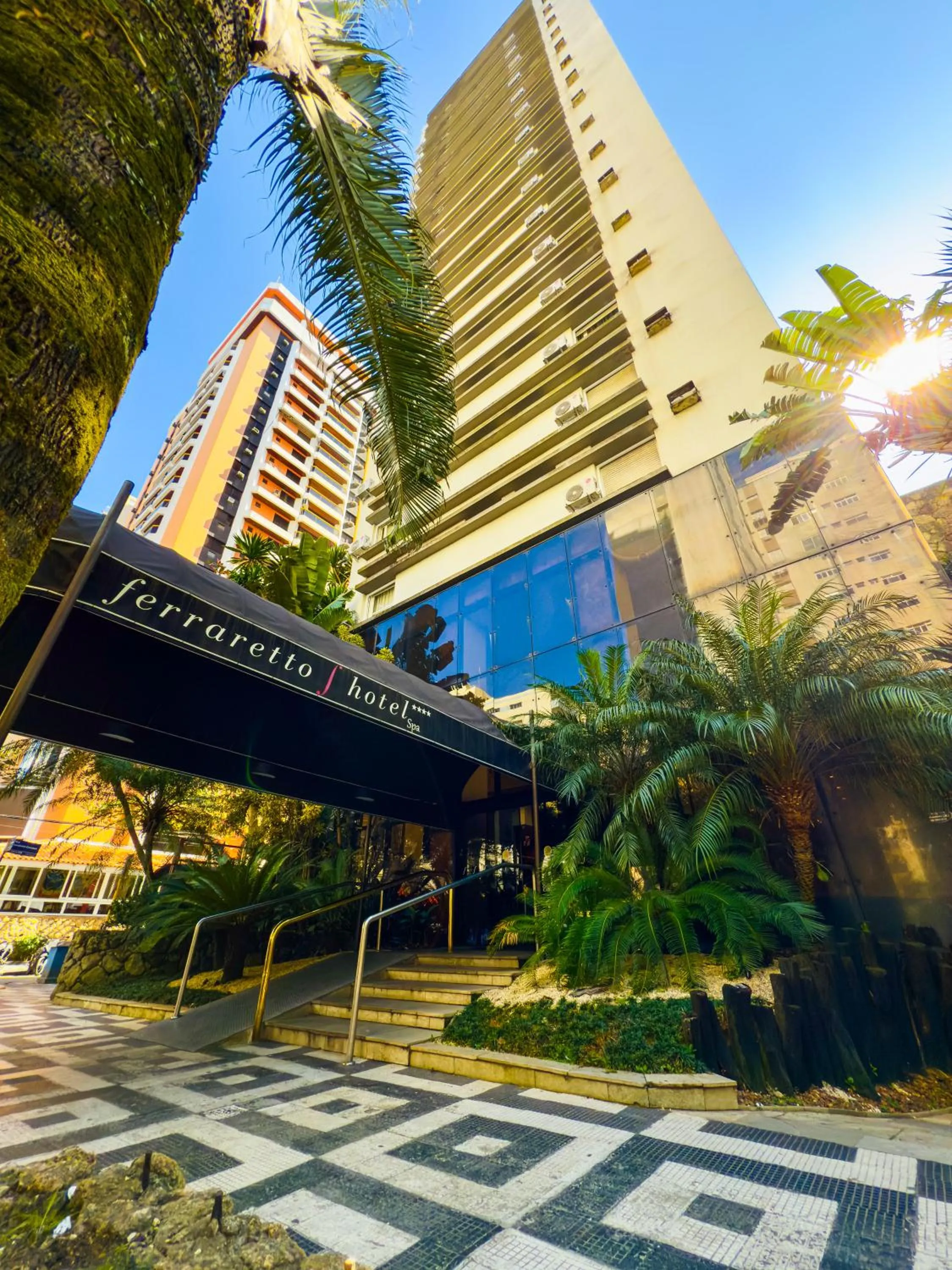 Property building in Ferraretto Guarujá Hotel & Spa