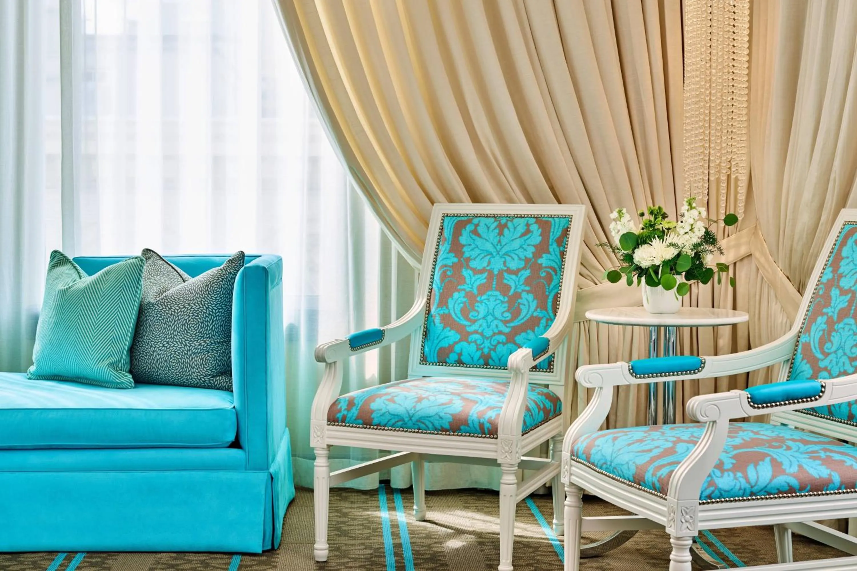 Photo of the whole room in The Nines, a Luxury Collection Hotel, Portland