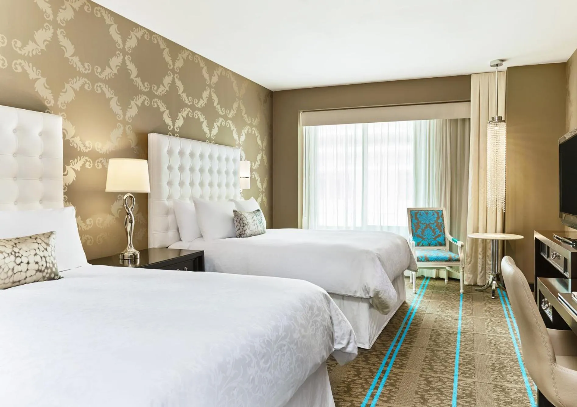 Bed in The Nines, a Luxury Collection Hotel, Portland