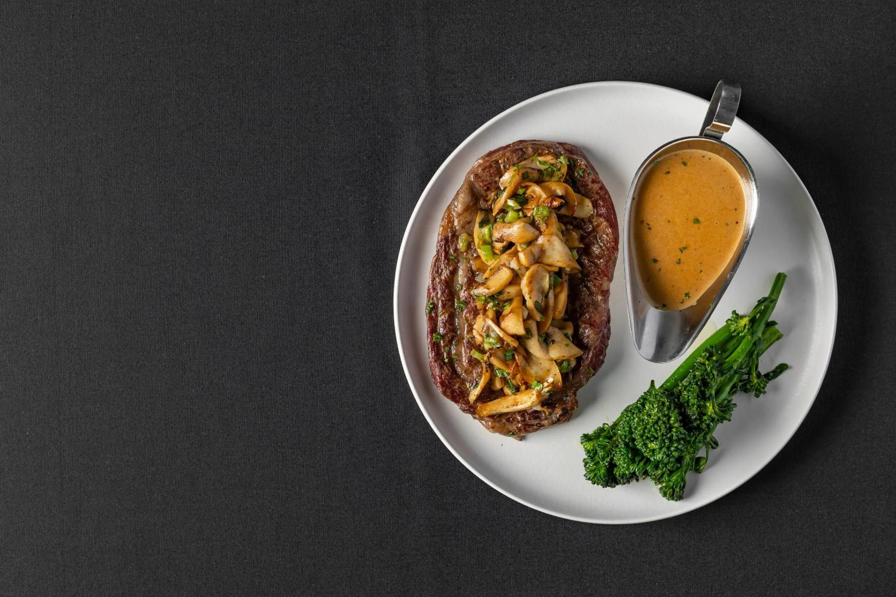 Restaurant/places to eat in Courtyard by Marriott Edmonton Downtown