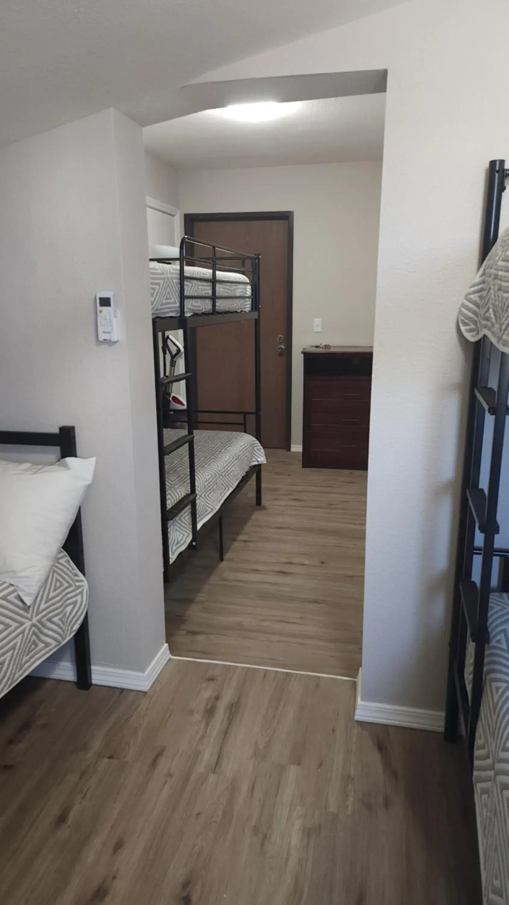 Family Room with Bathroom in Golden Arrow Motel Family Room with Bathroom in Golden Arrow Motel