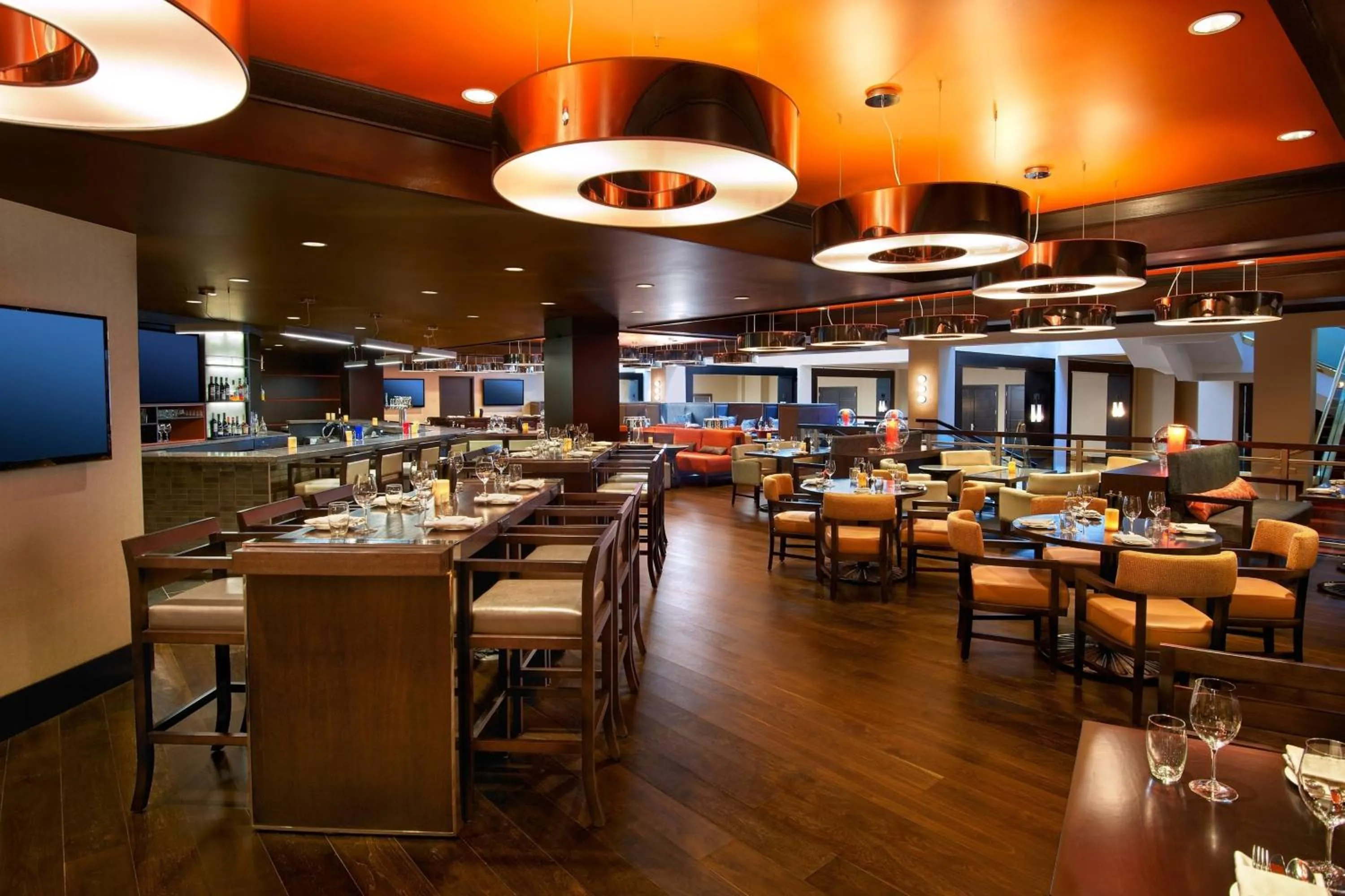 Restaurant/places to eat in Halifax Marriott Harbourfront Hotel