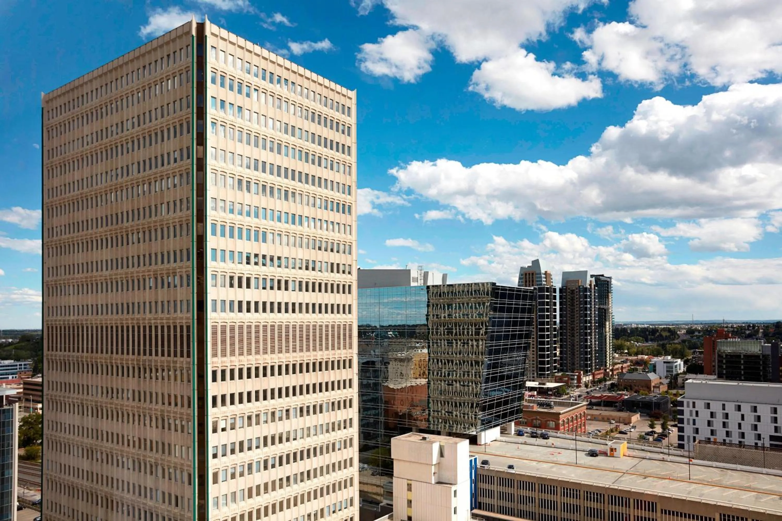 Photo of the whole room in Calgary Marriott Downtown Hotel