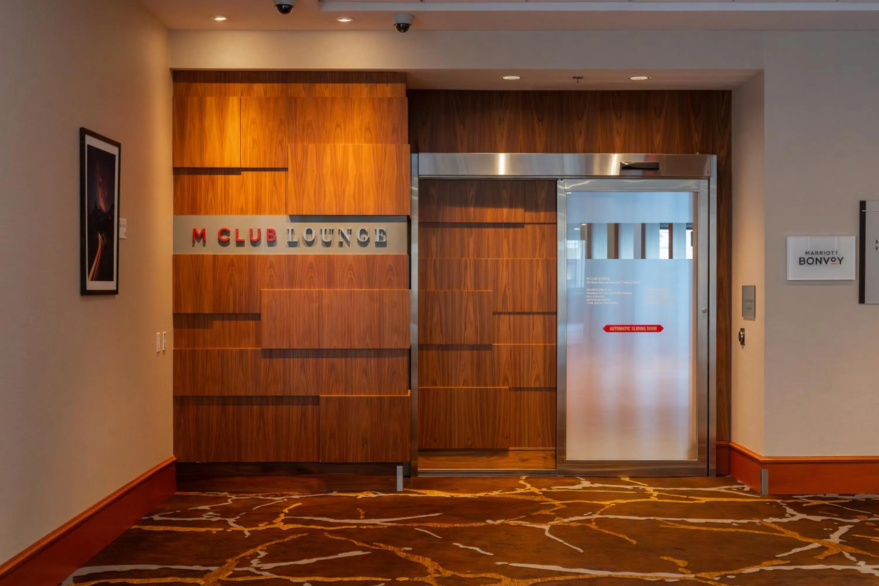 Lounge or bar in Calgary Marriott Downtown Hotel