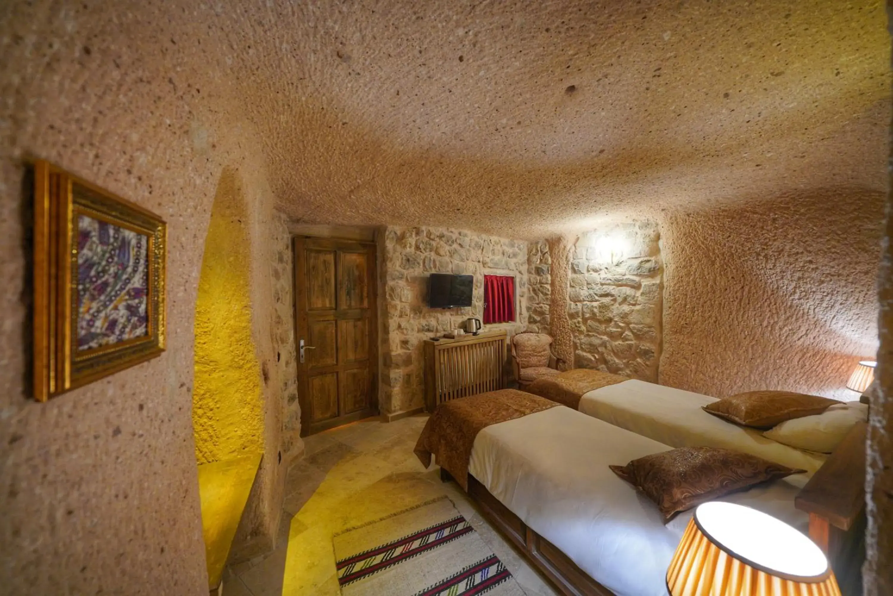 Twin Cave Room in Takaev Cave House Twin Cave Room in Takaev Cave House