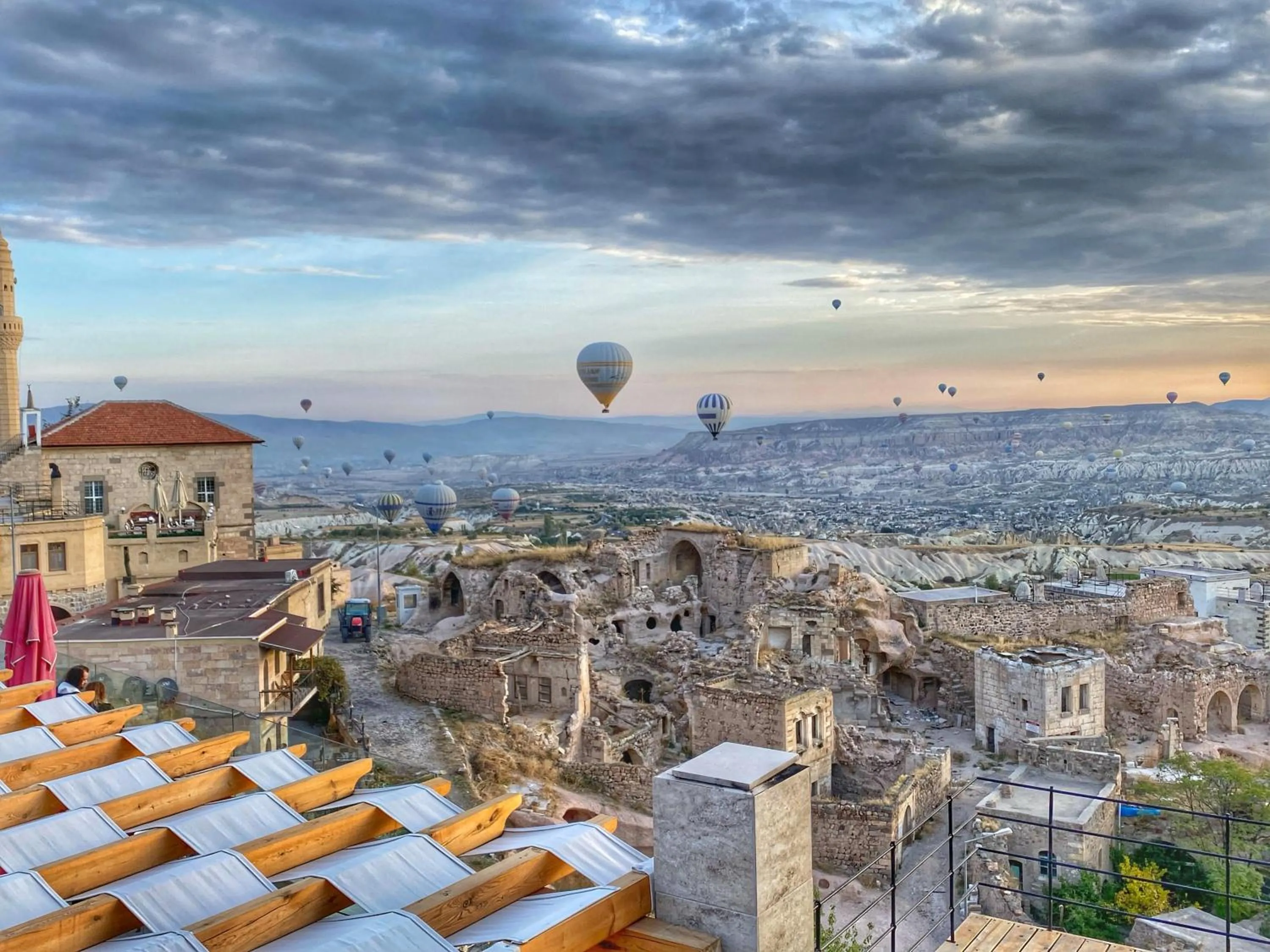 Property building in Takaev Cave House