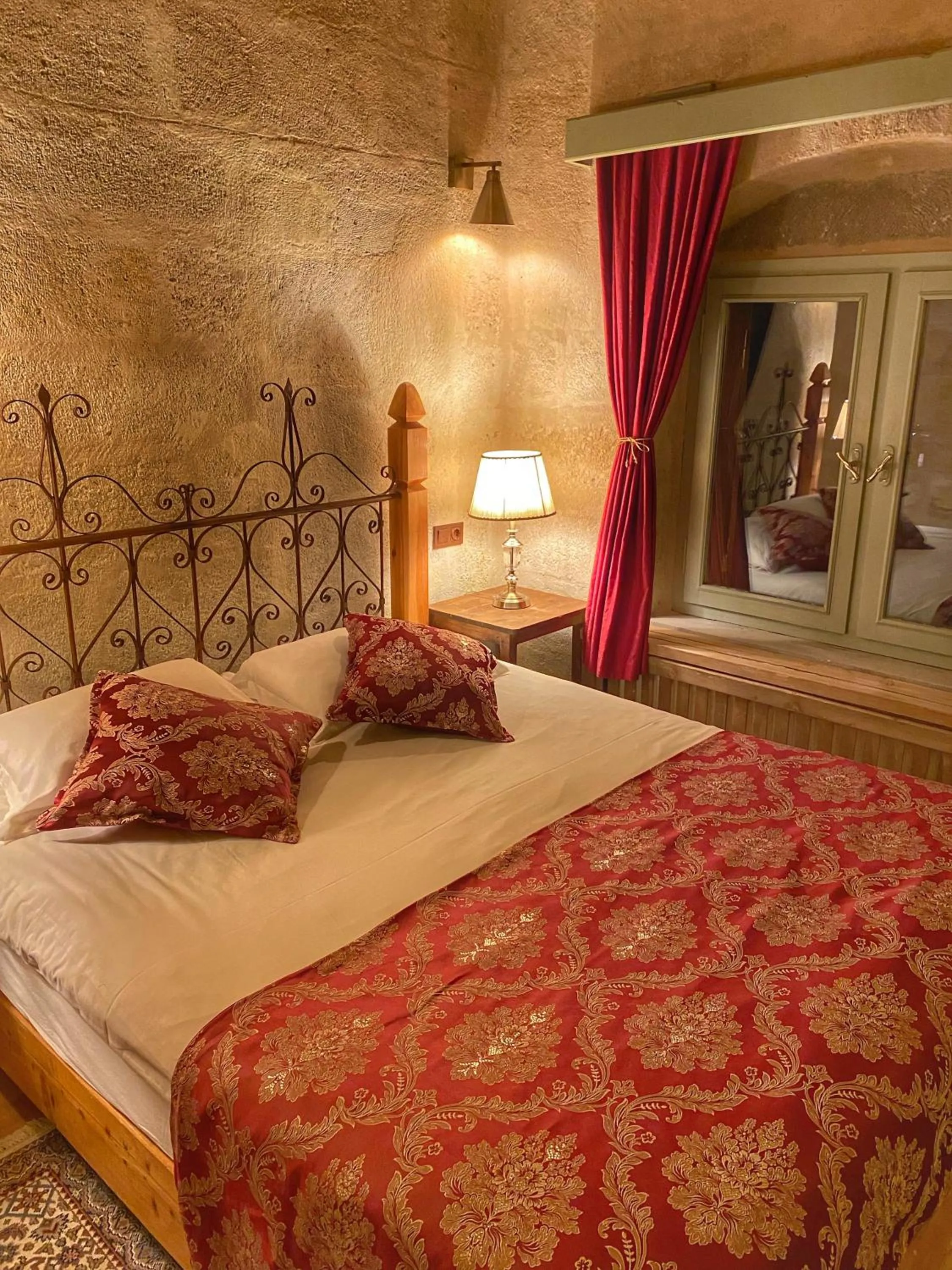 Natural landscape, Bed in Takaev Cave House