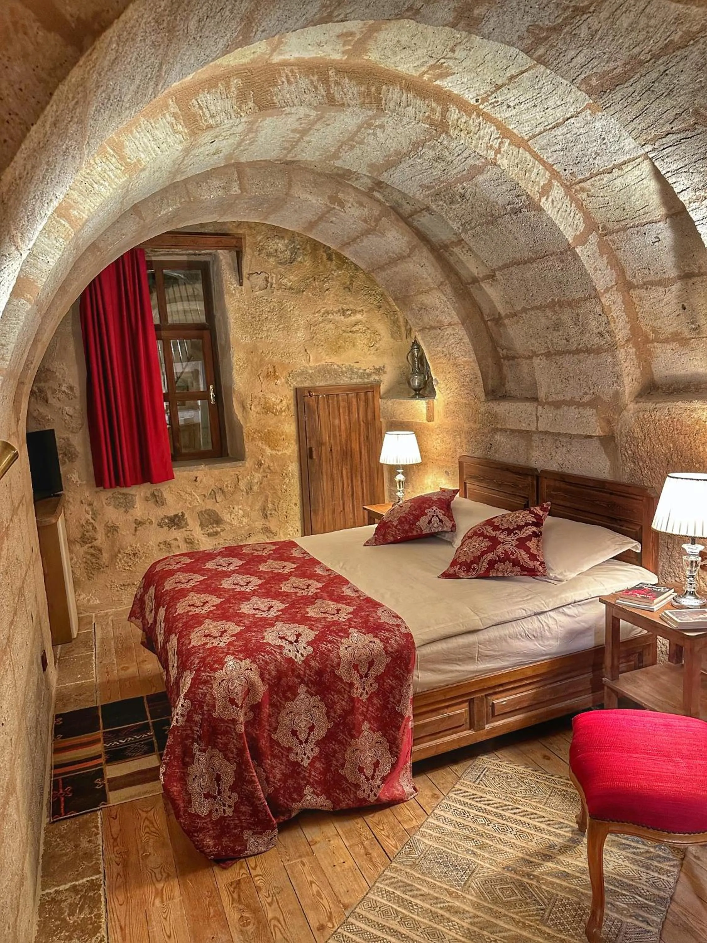 TV and multimedia, Bed in Takaev Cave House