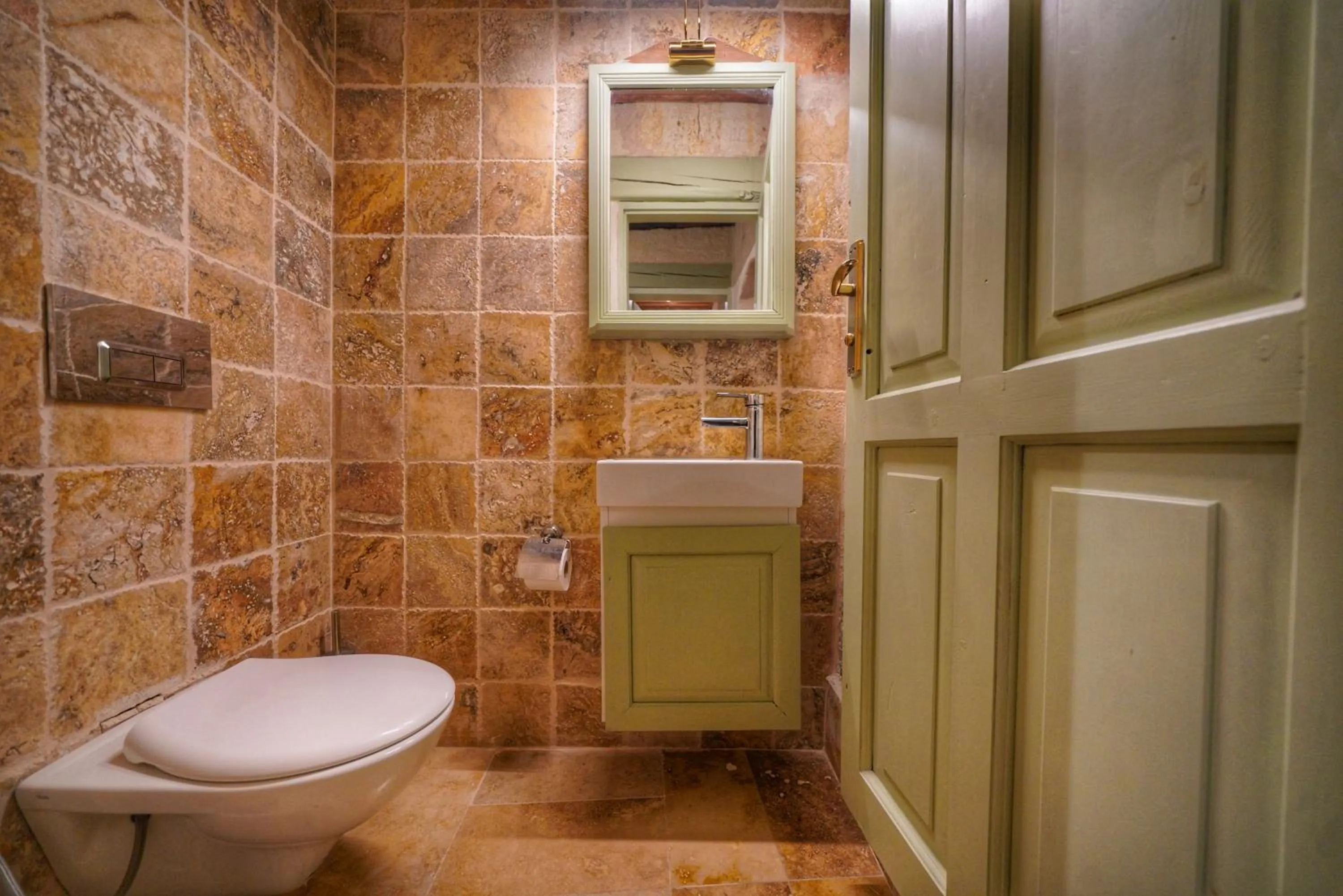Toilet in Takaev Cave House
