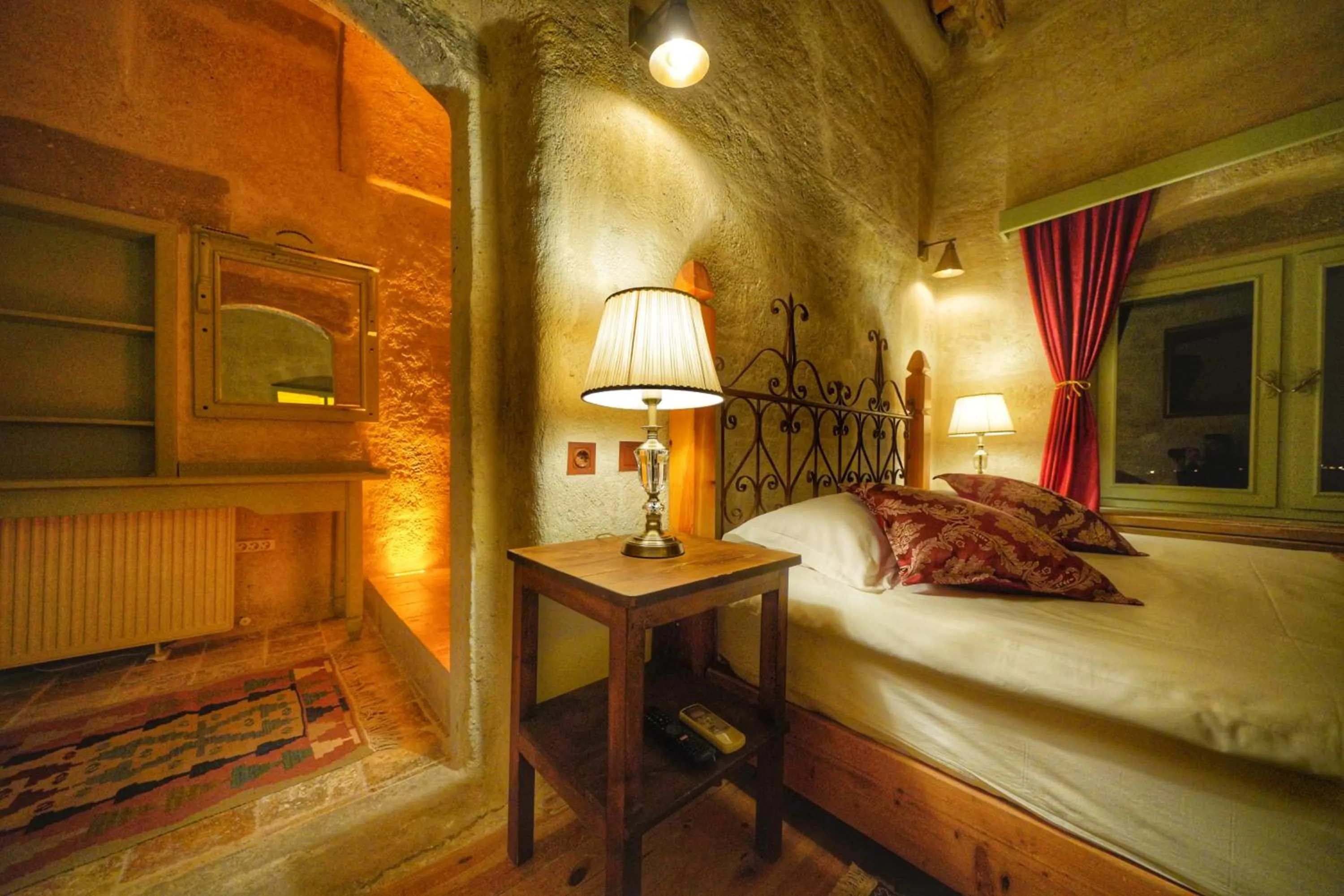 Bedroom, Bed in Takaev Cave House