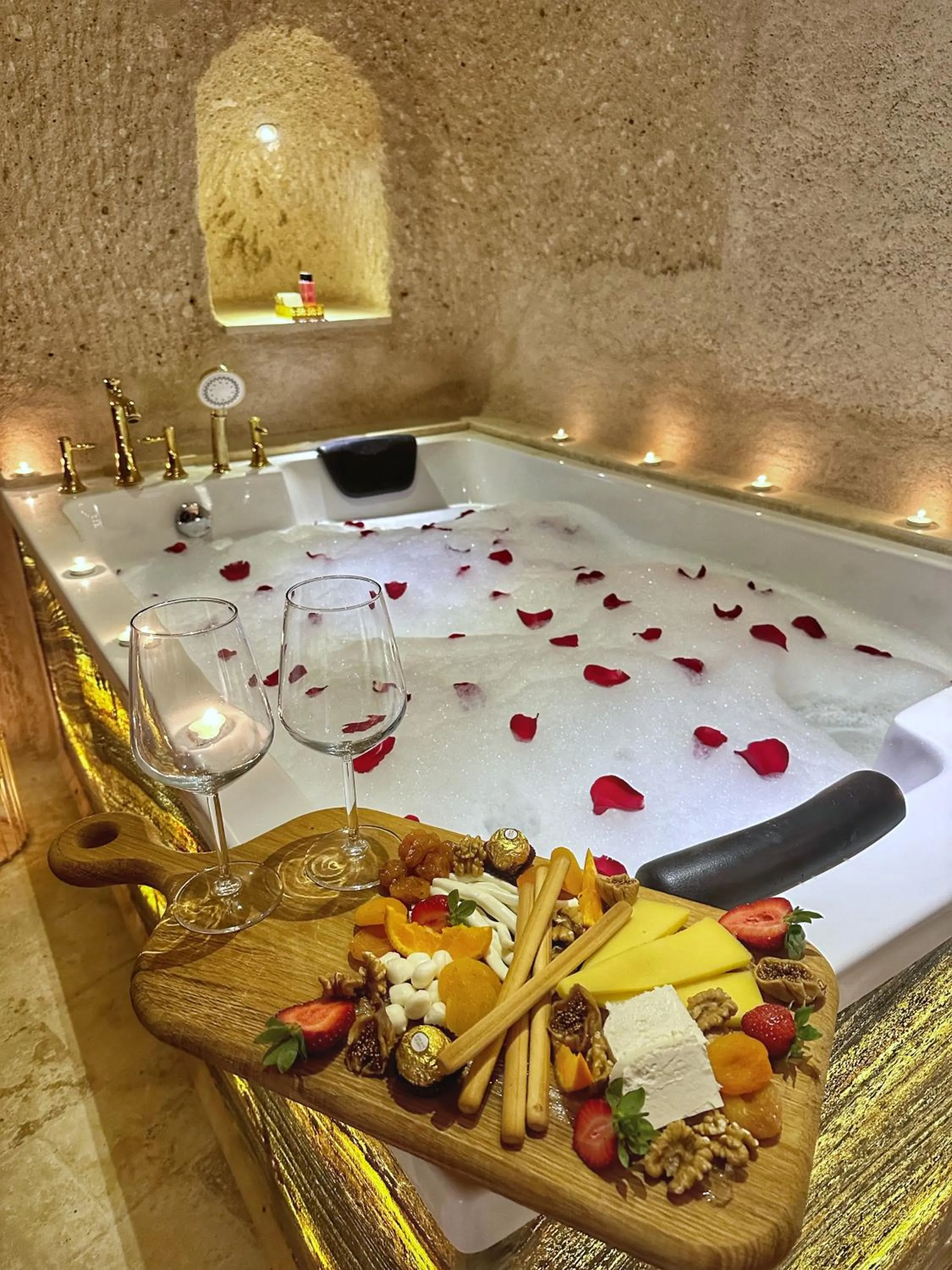 Hot Tub in Takaev Cave House