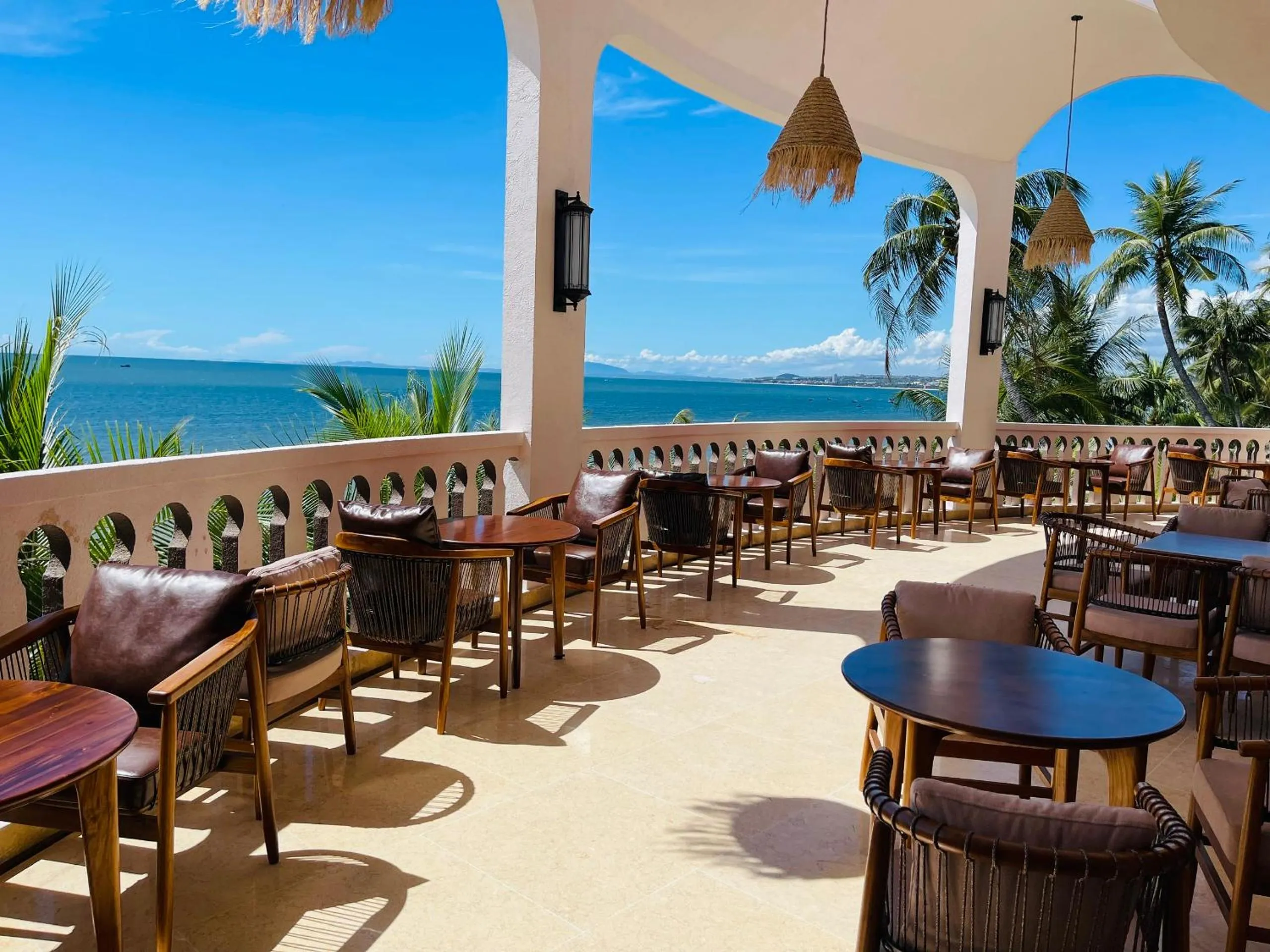 Restaurant/places to eat in Le' VIVA Resort Mui Ne