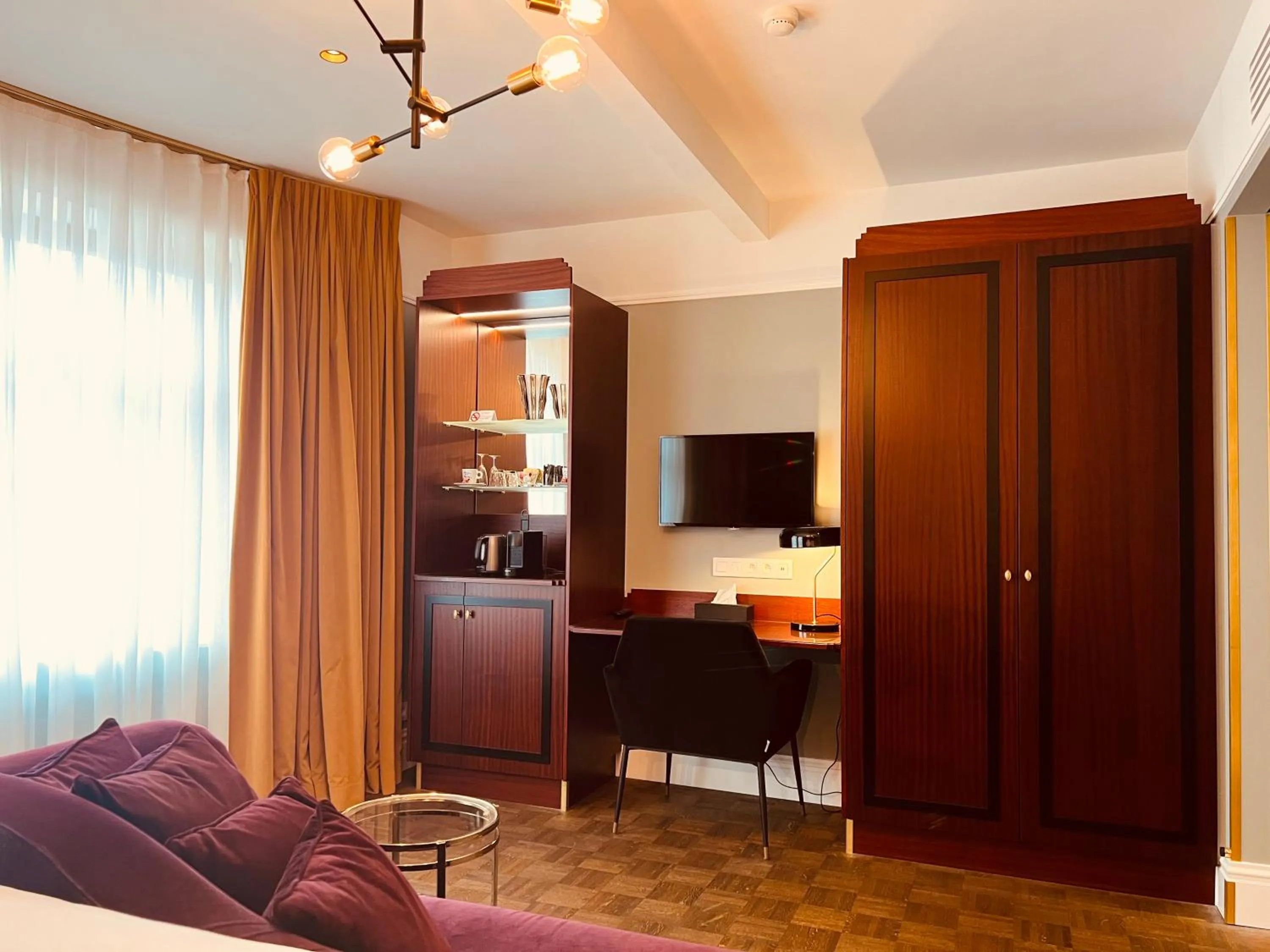 Photo of the whole room in Gatsby Hotel - Adults Only - Small Luxury Hotel - by F-Hotels