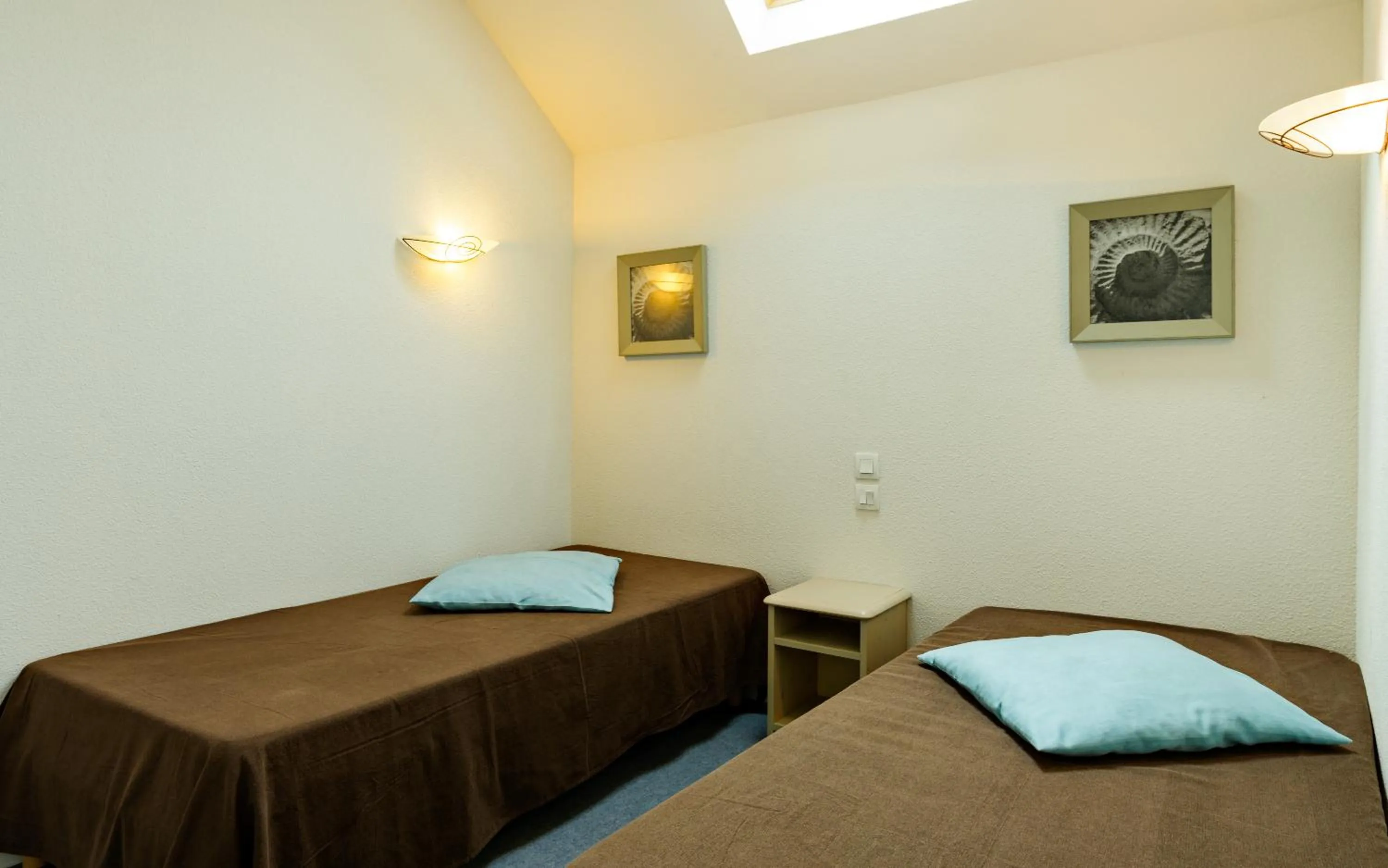 Bedroom, Bed in Lagrange Vacances Le Hameau De Peemor Pen