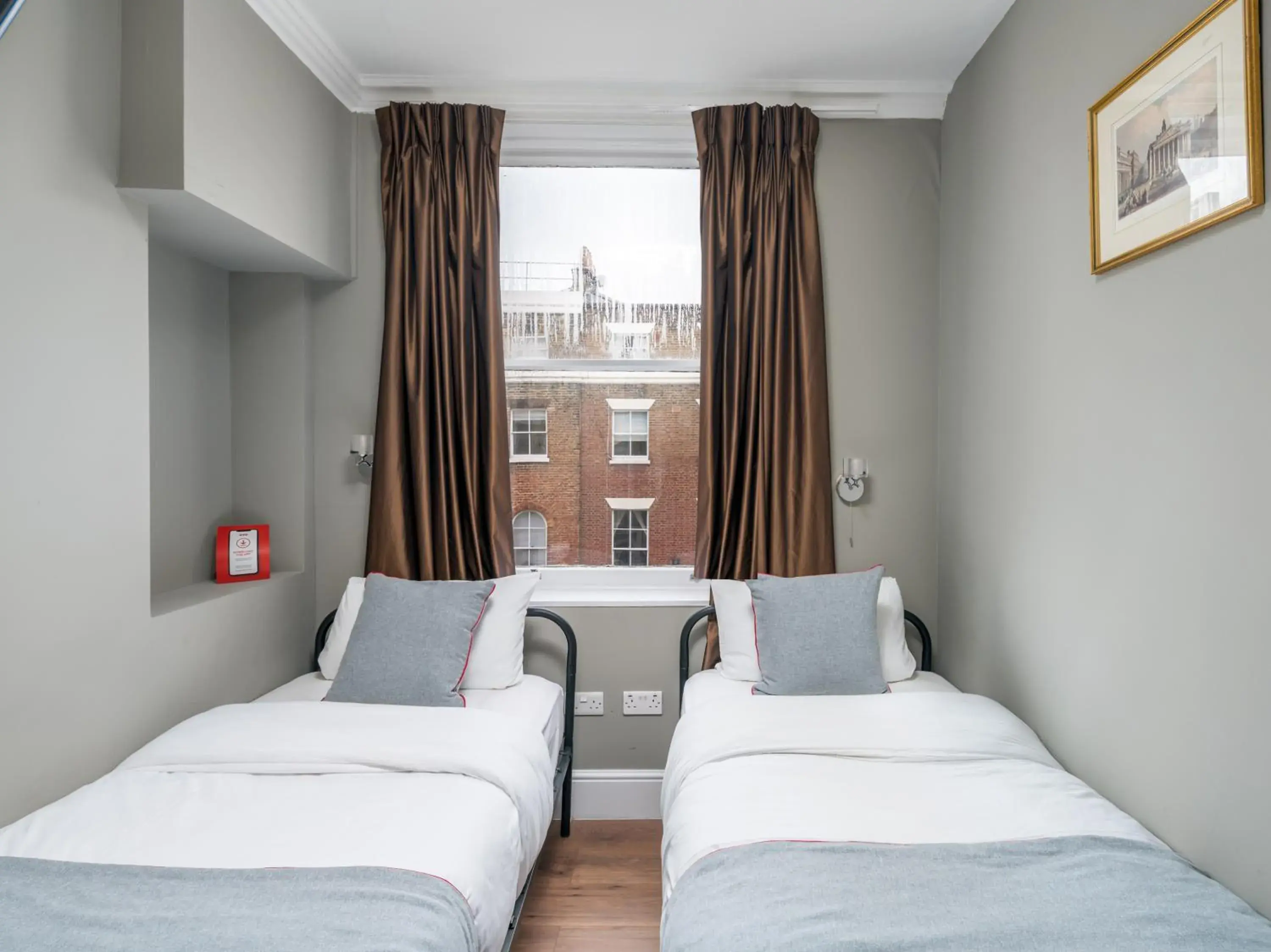 Standard Twin Room in Belgravia Rooms Hotel Standard Twin Room in Belgravia Rooms Hotel