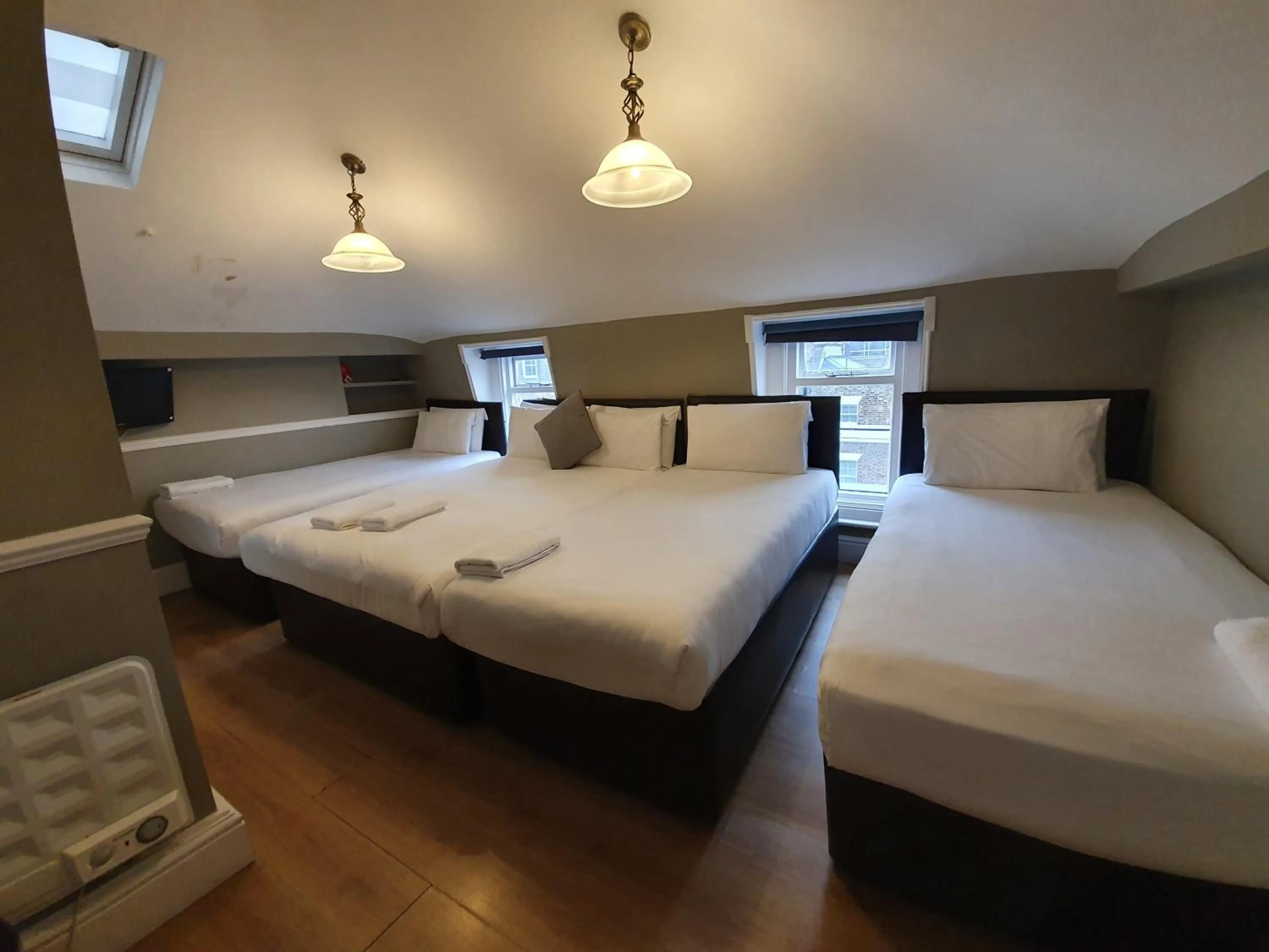 Bedroom in Belgravia Rooms Hotel