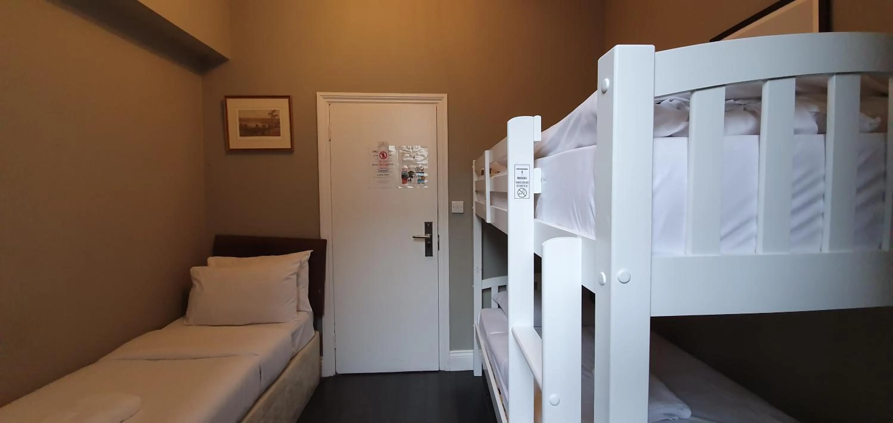 Bedroom in Belgravia Rooms Hotel