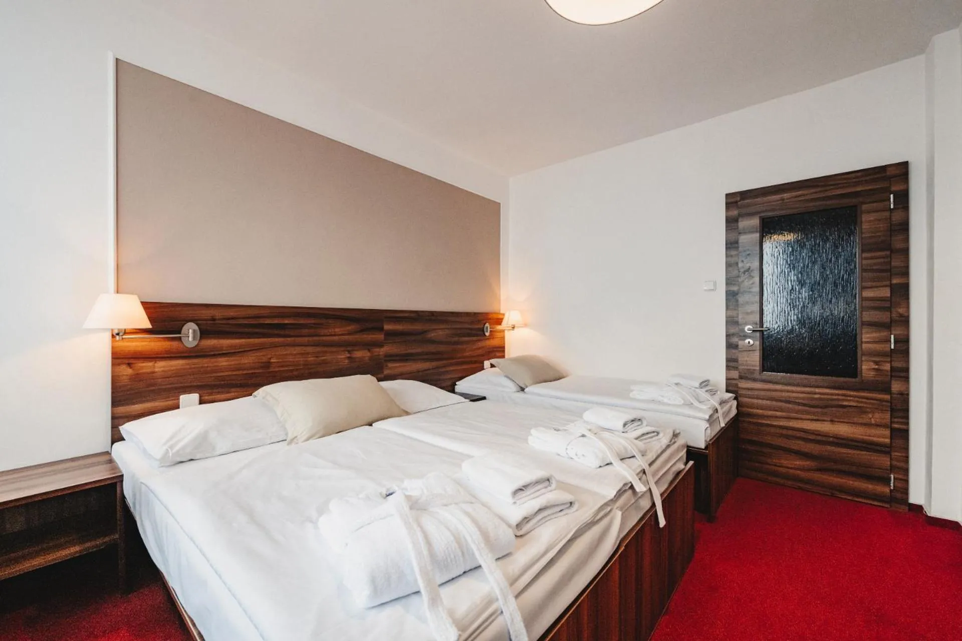 Photo of the whole room, Bed in Hotel Palcát