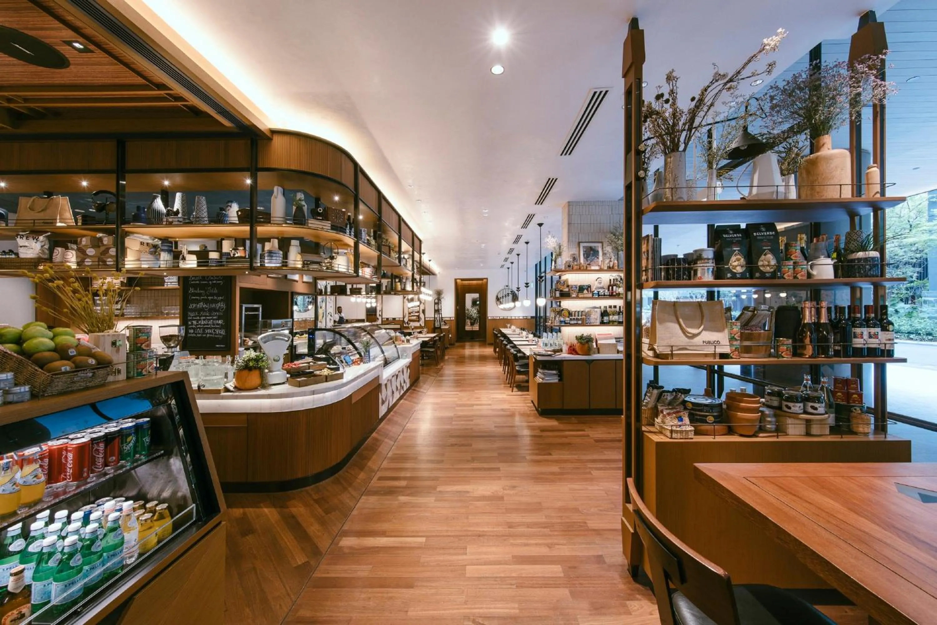 Restaurant/places to eat in InterContinental Singapore Robertson Quay by IHG